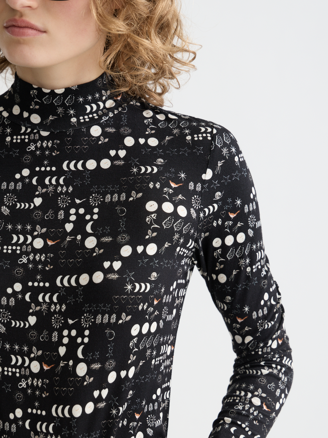 Long-sleeve printed mock neck tee by Scotch & Soda, featuring a stylish design on soft fabric