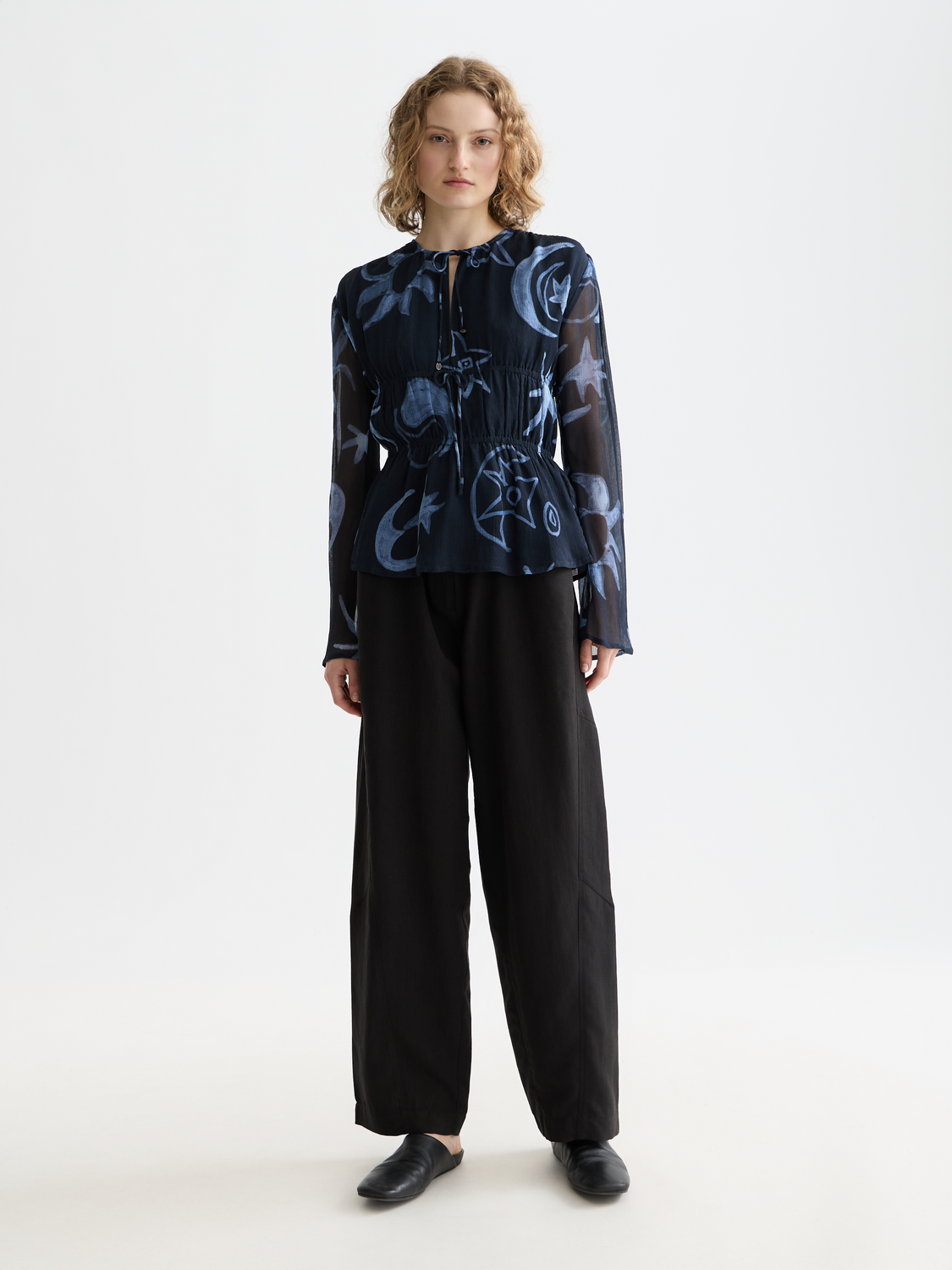 Printed woven top with tie front from Scotch & Soda, featuring a stylish design and lightweight fabric.