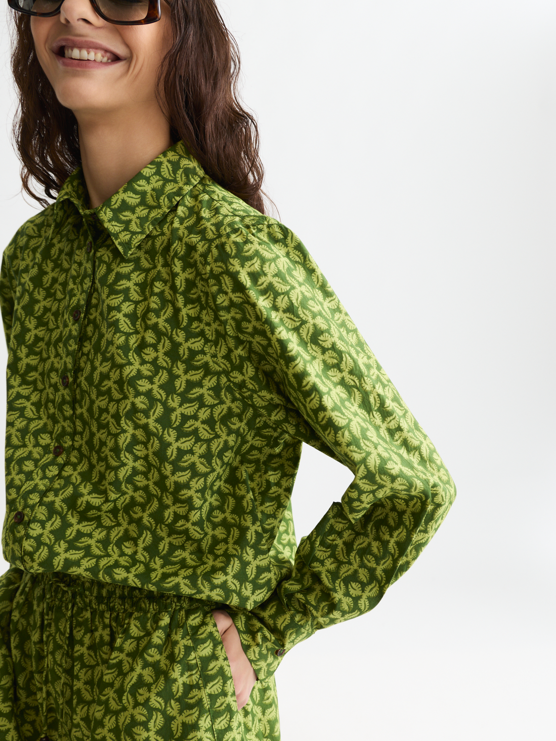 Long sleeve printed shirt by Scotch & Soda featuring a stylish pattern and casual fit, displayed on a mannequin.