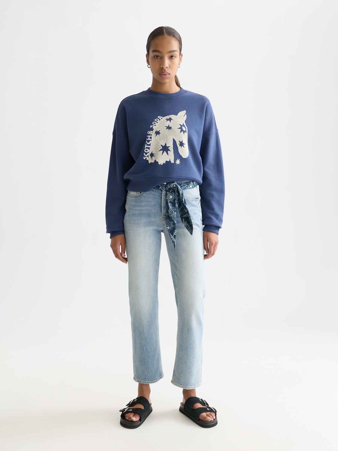 Artwork sweatshirt from Scotch & Soda featuring a stylish design, with a crewneck style and comfortable fit.