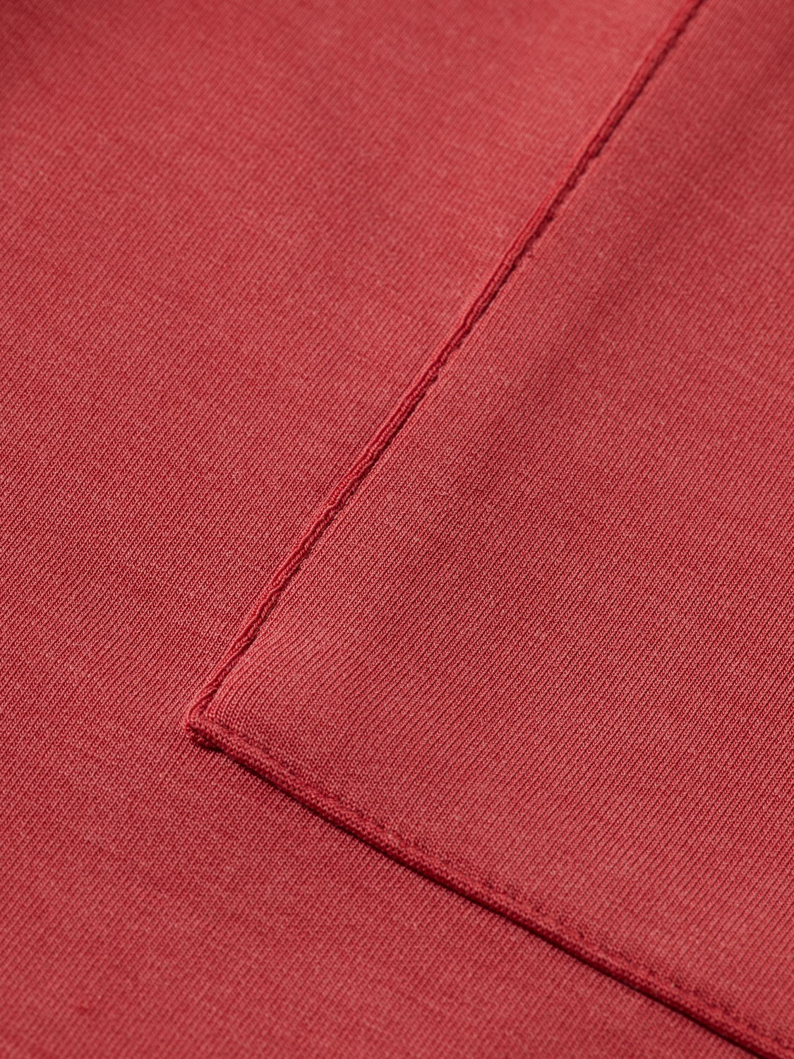 SCOTCH & SODA Tencel shorts in a close-up detail view of the fabric and design