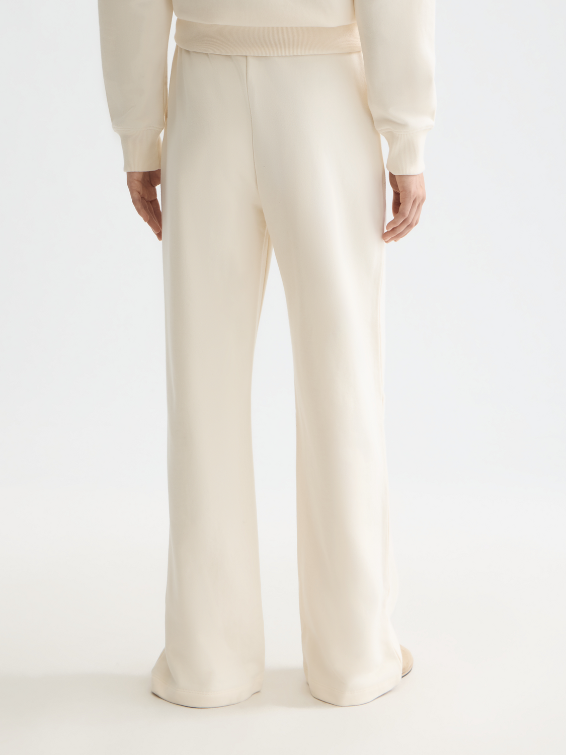 Wide leg Scotch & Soda sweatpants shown from the back, featuring relaxed fit and soft fabric in a casual style.
