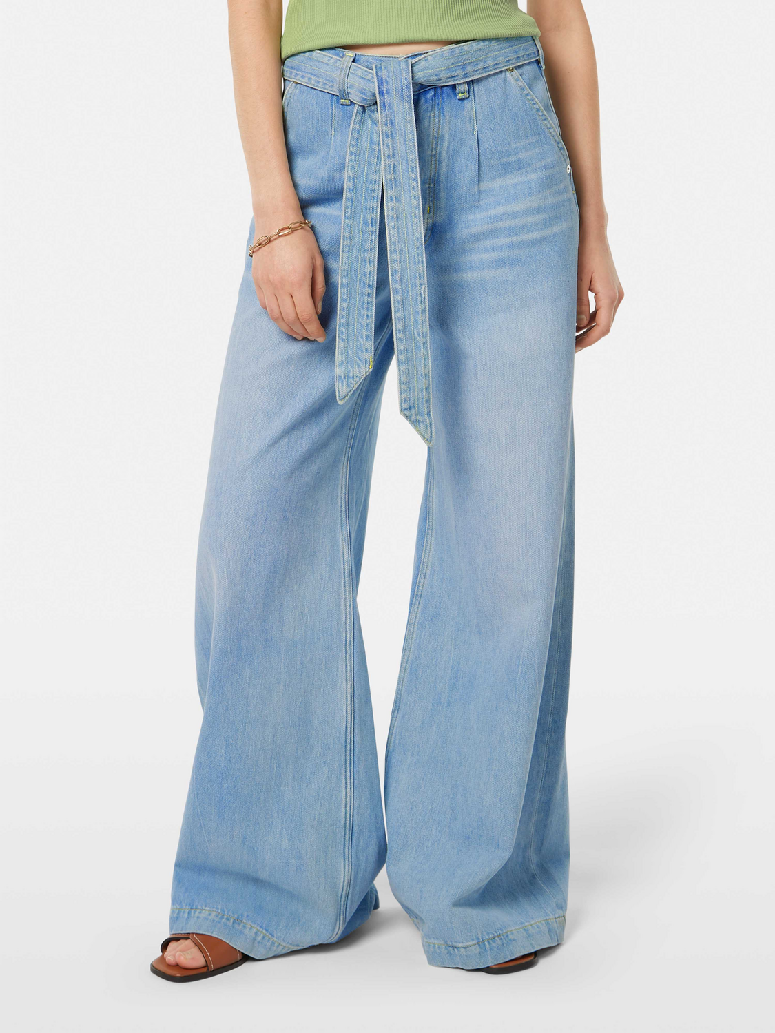 Wave wide-fit denim jeans by Scotch & Soda, featuring a relaxed fit and classic denim texture.