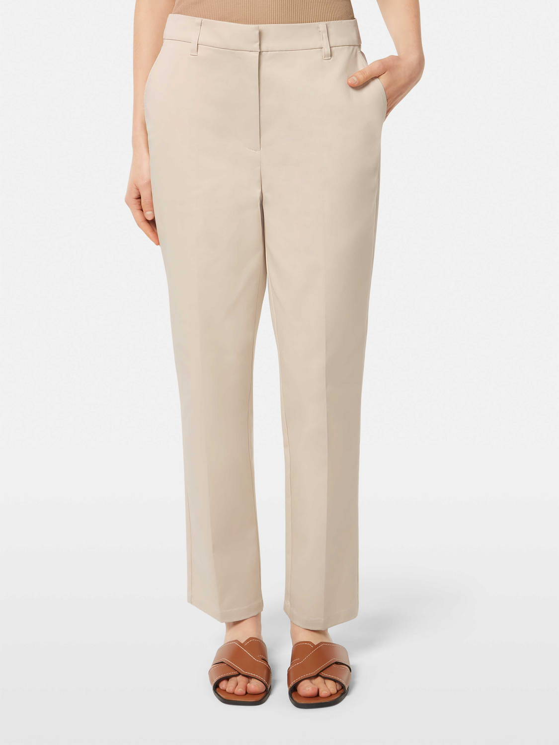 Scotch & Soda Abbott tapered chinos pants in dark olive color, featuring a slim fit with front and back pockets.