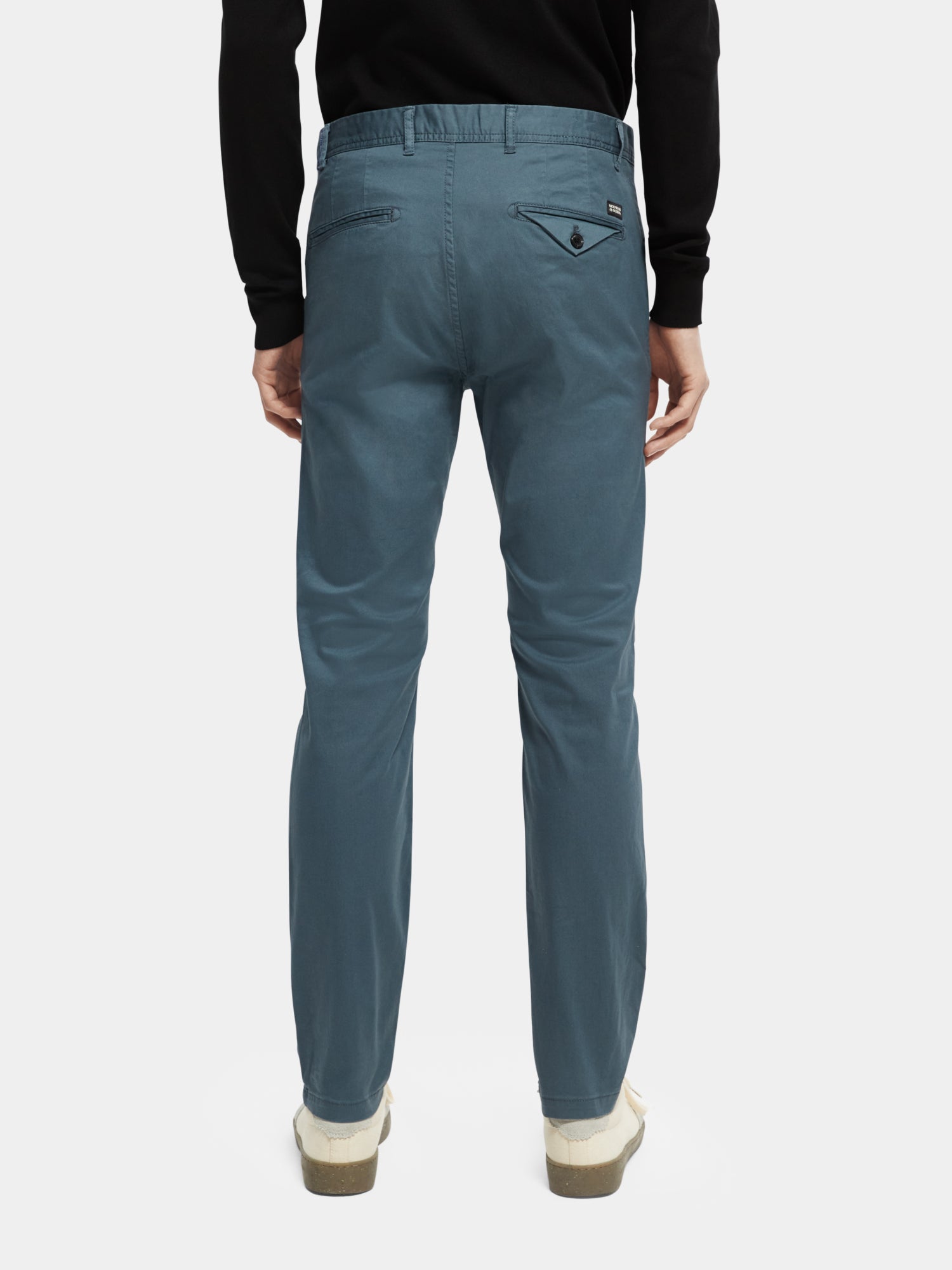 Scotch & Soda Stuart slim fit chinos in beige fabric with back pockets, showcasing a modern men's pants style.