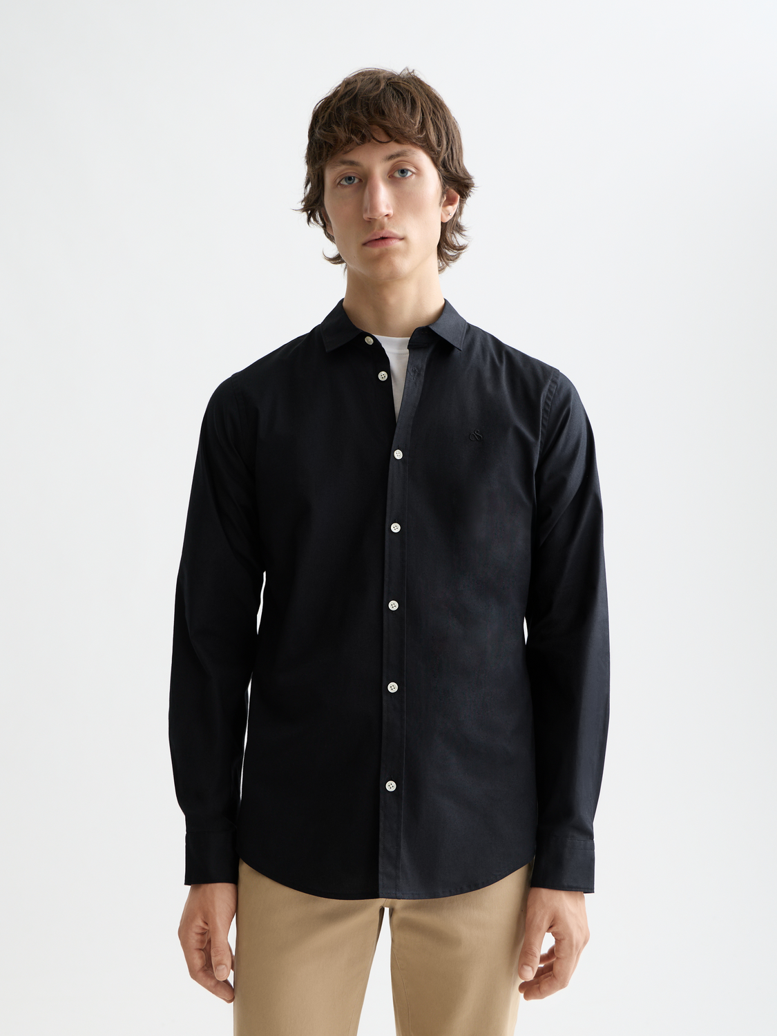 Long sleeve Scotch & Soda poplin shirt in light pink with a classic collar and button-down front.