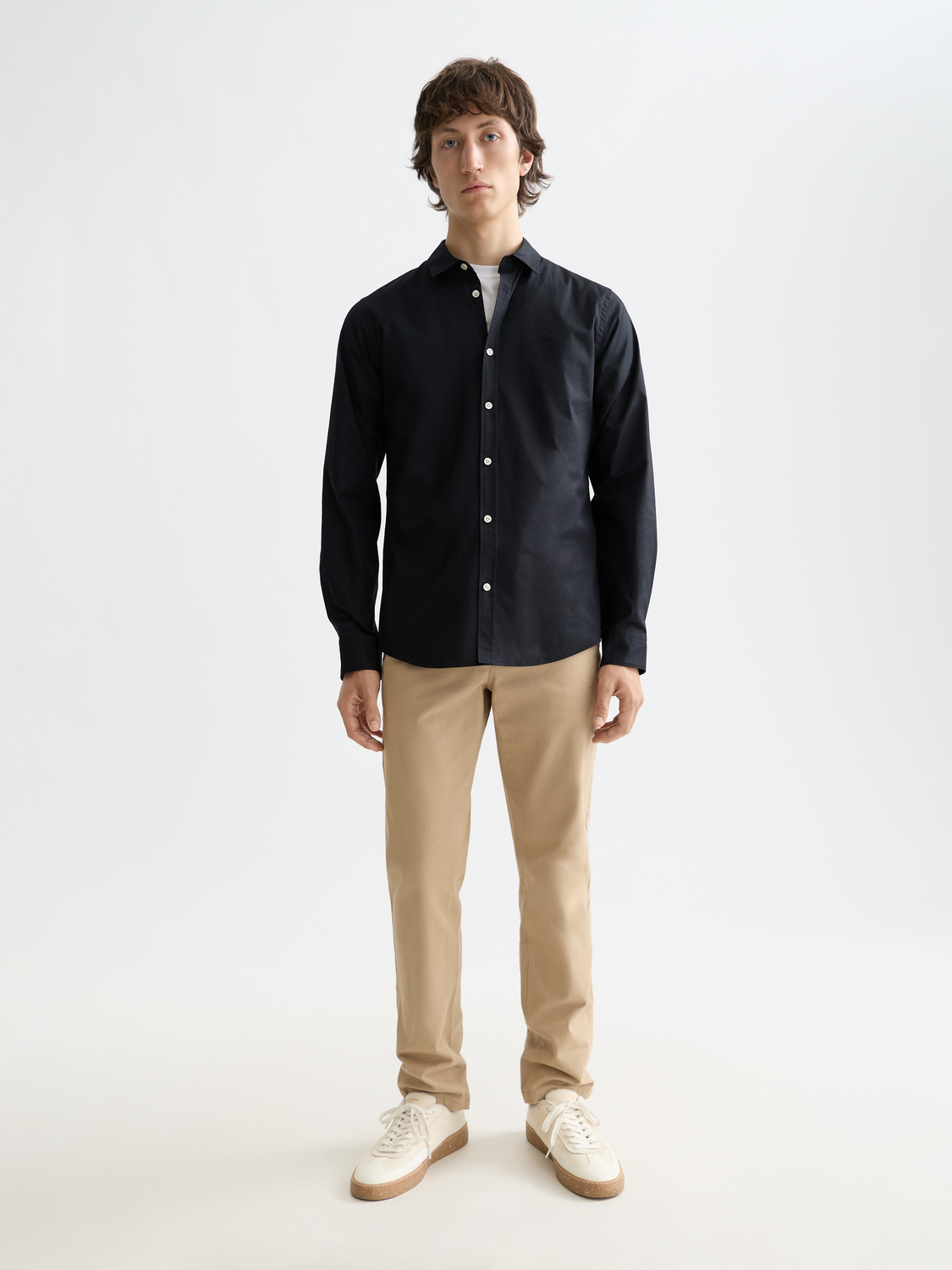 Long-sleeve Scotch & Soda poplin shirt with button collar and classic fit, in a crisp, lightweight fabric.