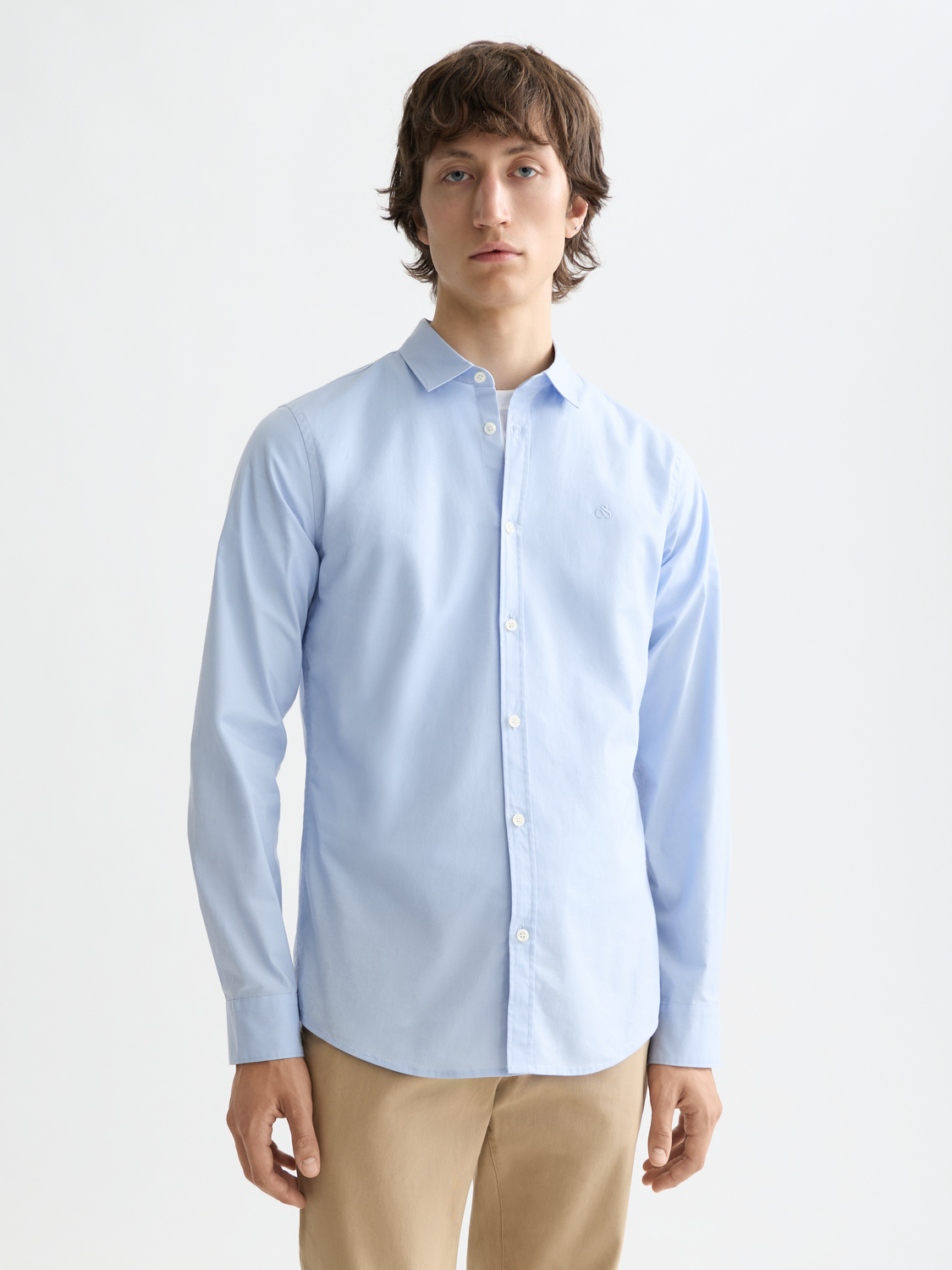 Long-sleeve Scotch & Soda poplin shirt with a vibrant floral pattern, showcasing a casual yet stylish men's L/S shirt.