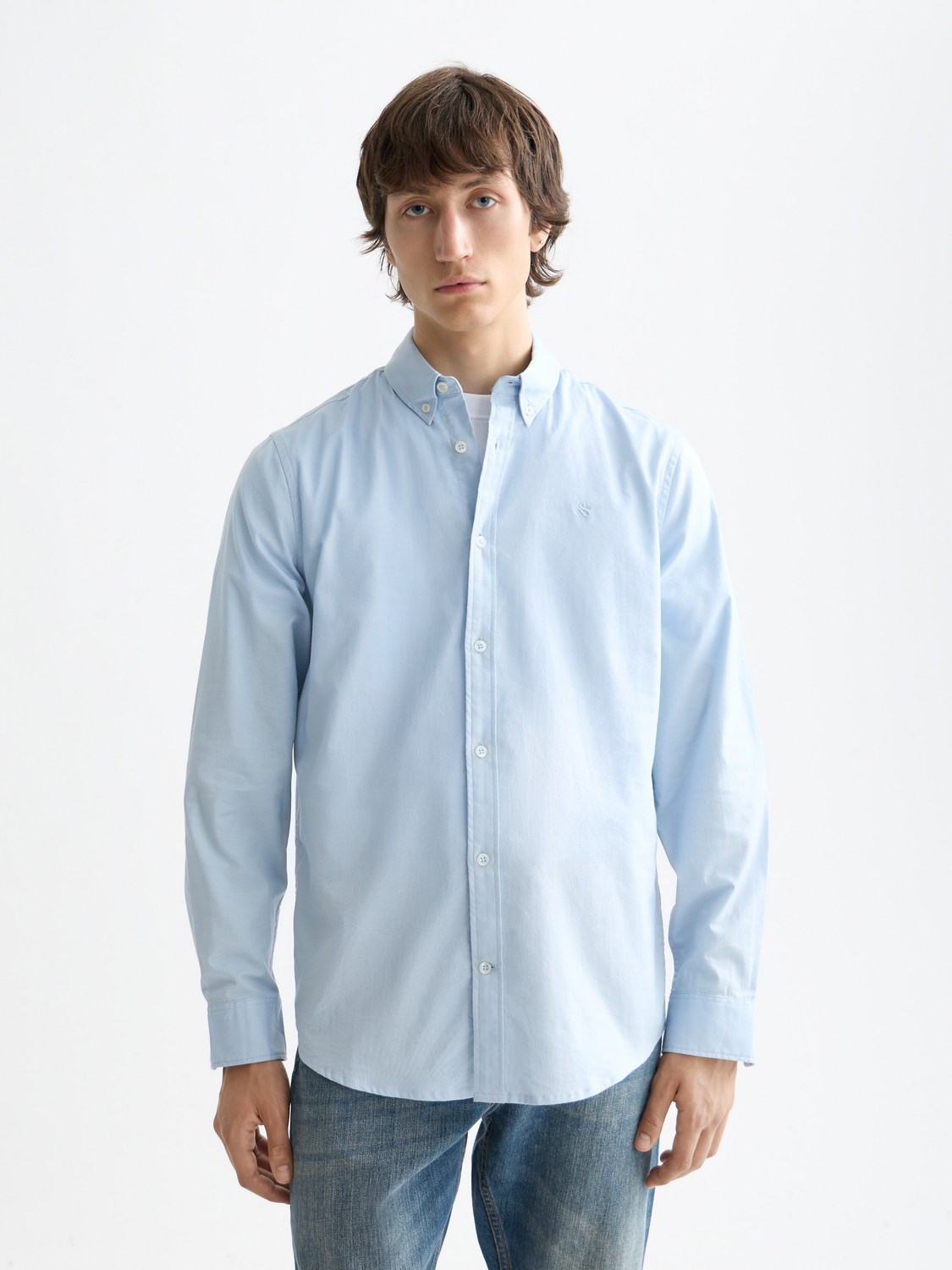 Long-sleeve Scotch & Soda Oxford shirt in light crimson fabric, featuring a classic button-down collar and tailored fit.