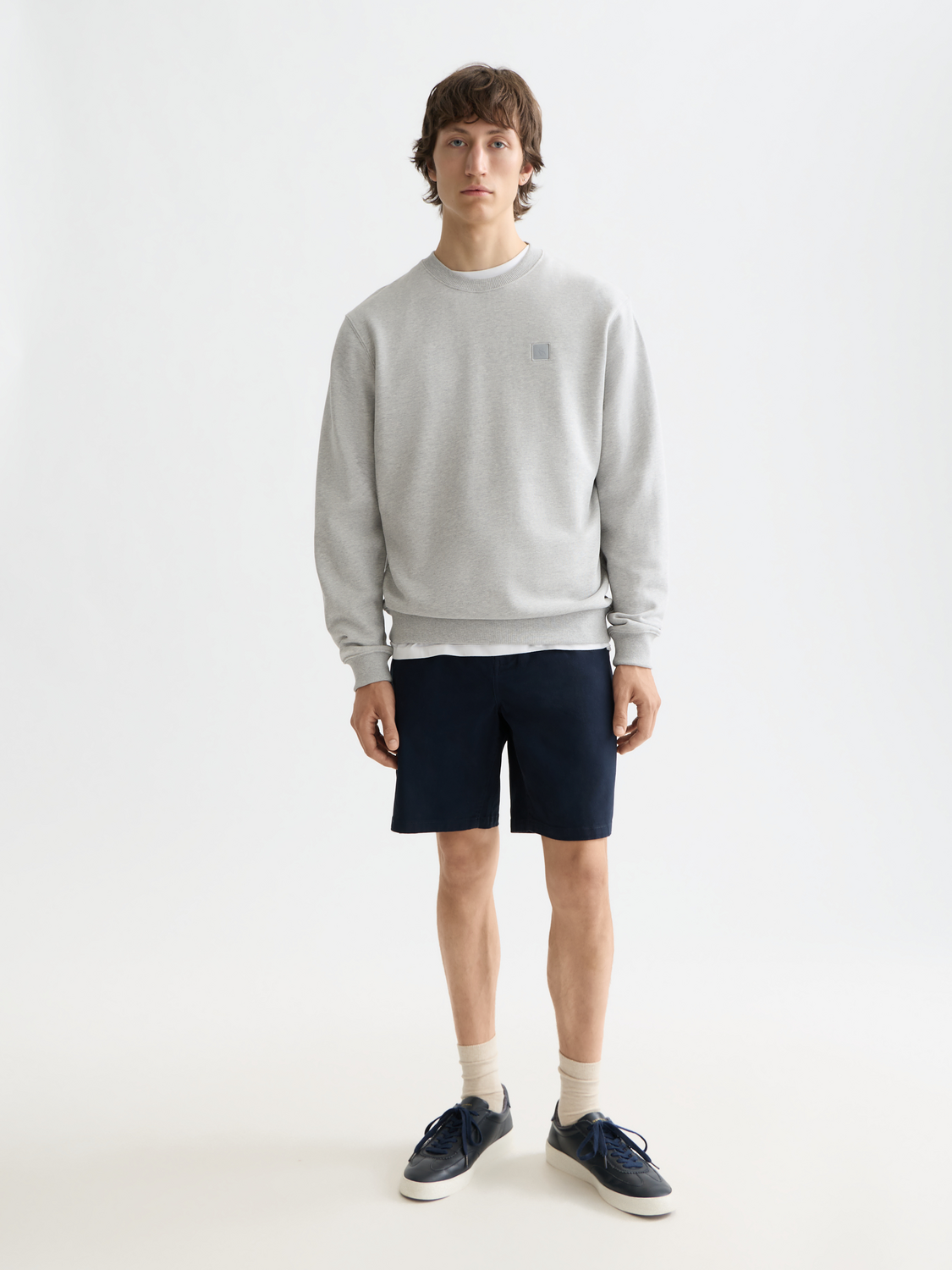 Scott & Soda logo sweatshirt in black, featuring a front logo print, casual fit, and soft cotton fabric.