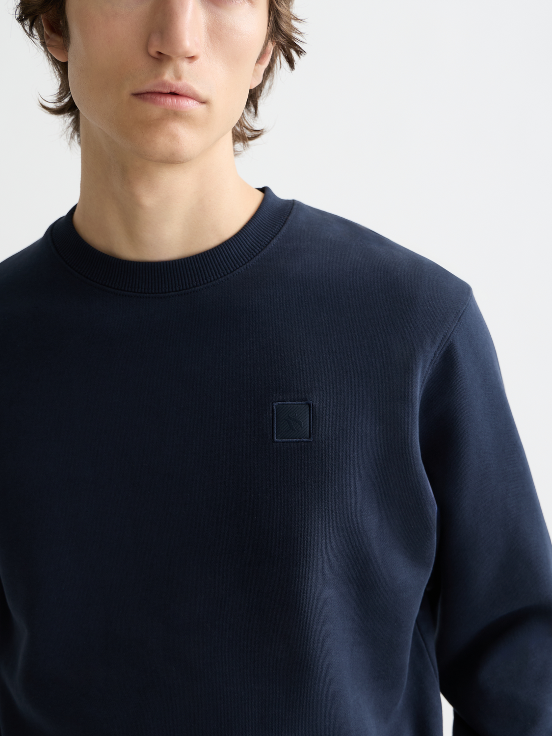 Scotch & Soda logo sweatshirt featuring a casual design with a printed logo on the front, made of comfortable sweatshirt fabric.