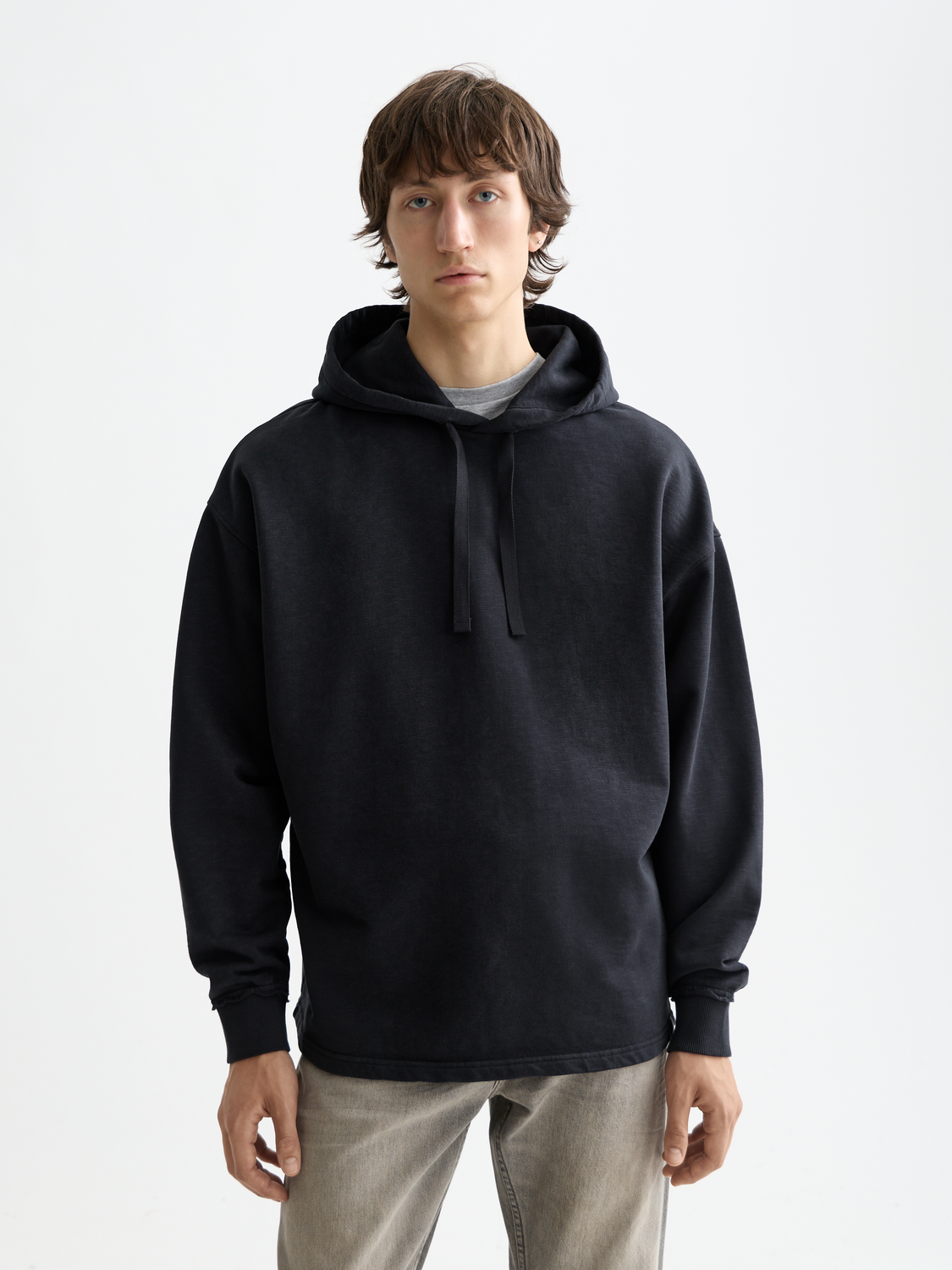 SCOTCH & SODA embroidered logo hoodie, gray sweats with front logo embroidery and a comfortable drawstring hood.
