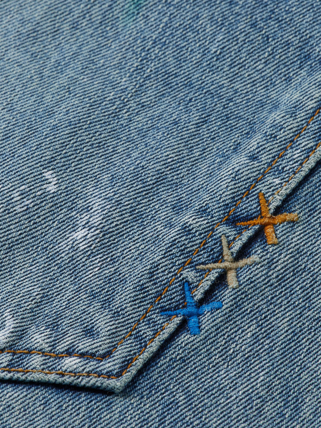 Light blue Scotch & Soda Daze loose-fit denim jeans with relaxed fit and classic five-pocket design.