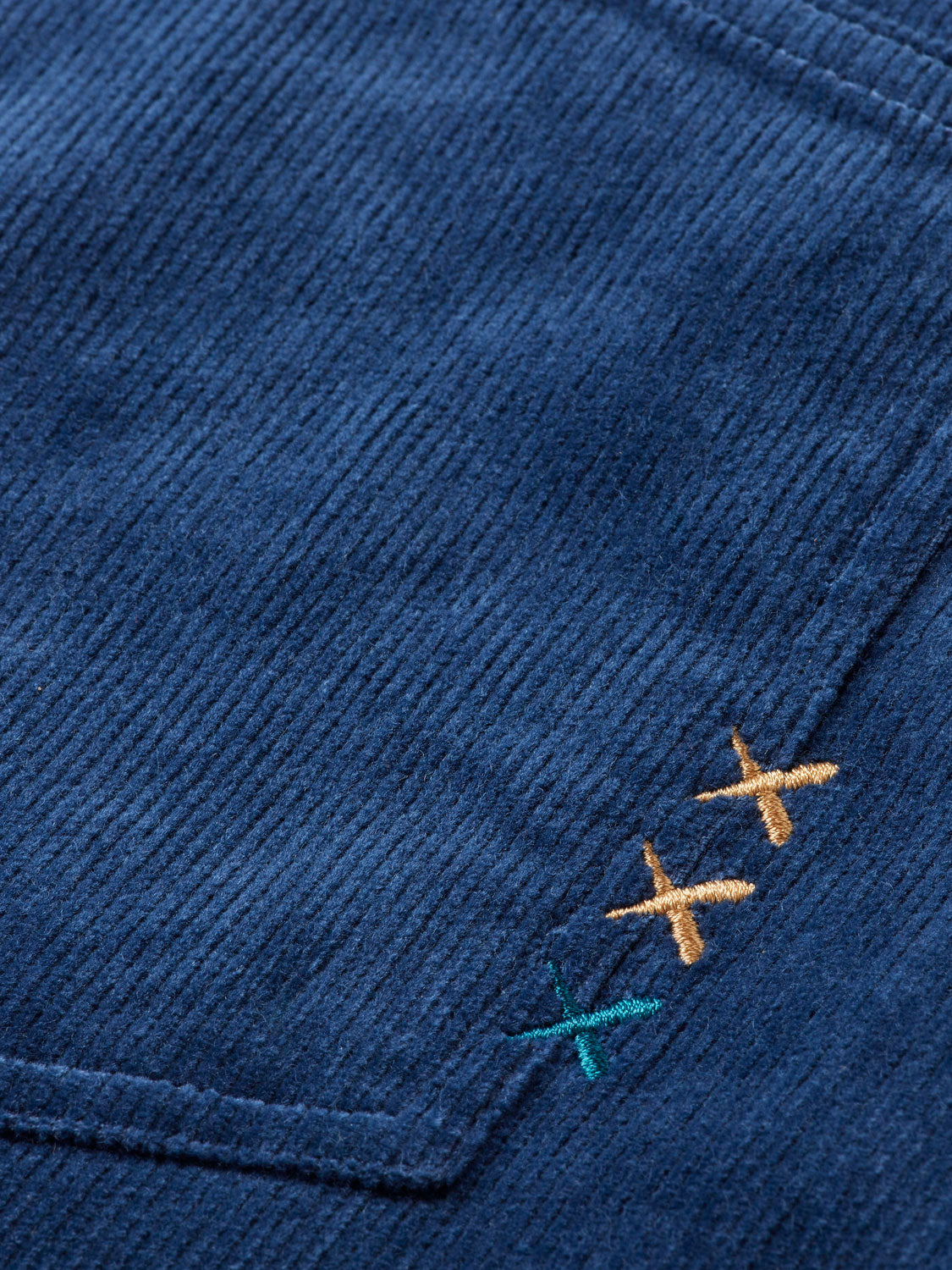 SCOTCH & SODA Zee straight-fit pants in neutral fabric, shown on a hanger with a clean background.