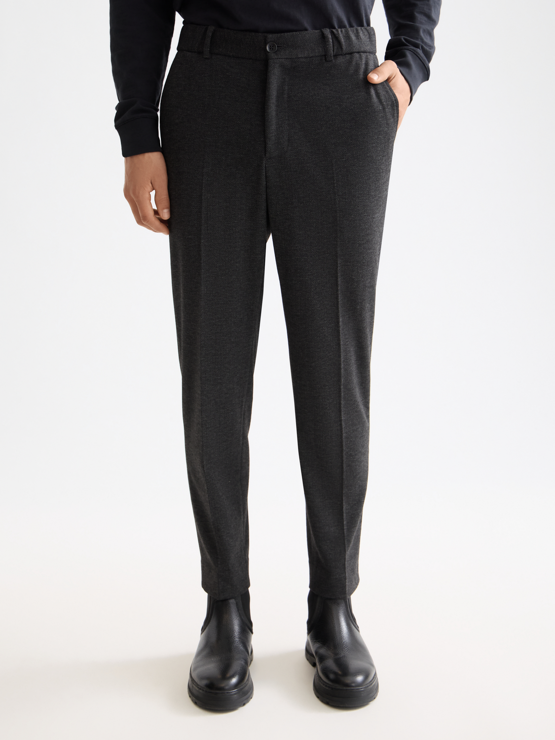 SCOTCH & SODA Finch tapered-fit pants in dark fabric, featuring a slim silhouette and classic design.