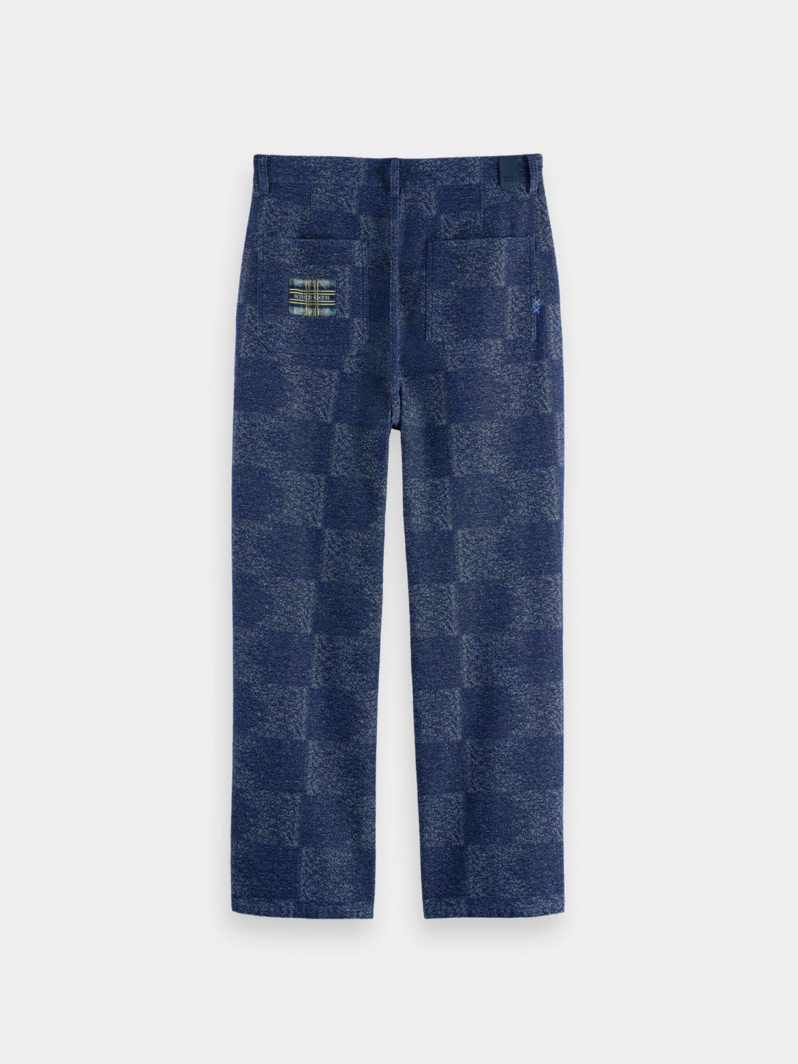 SCOTCH & SODA pitch loose-fit chinos pants in dark color, casual style with front and back pockets, on a plain background.