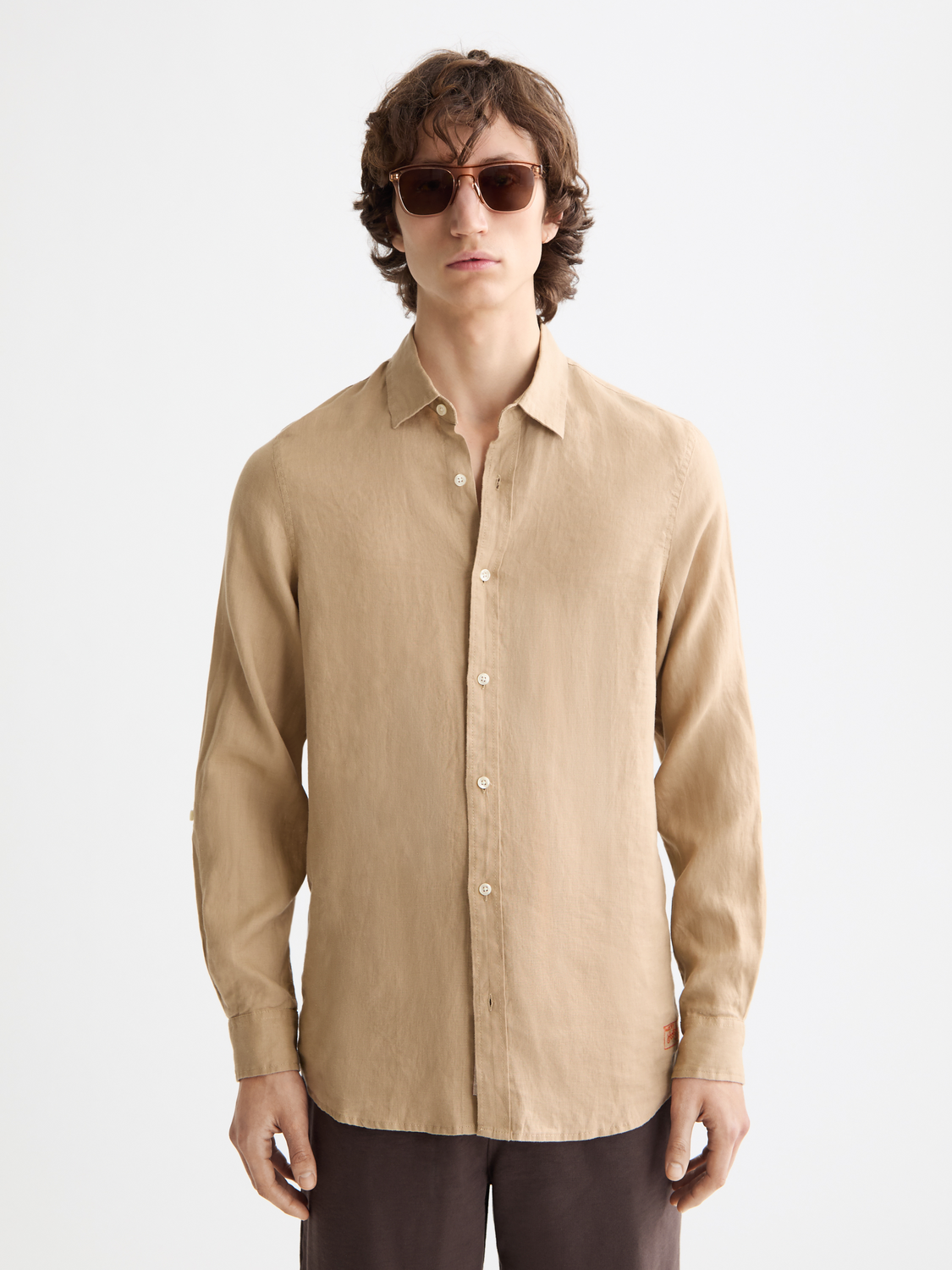 Long-sleeve linen shirt by Scotch & Soda with a classic collar and button front, displayed in a casual fit.