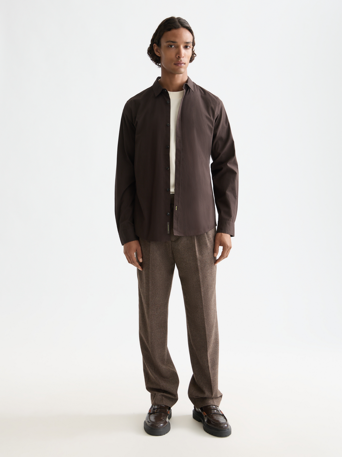 Long-sleeve Scotch & Soda poplin shirt with a classic collar and button front, shown in a neutral color.