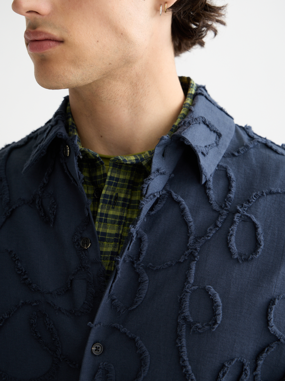 Scotch & Soda jacquard short-sleeved shirt with intricate woven pattern, casual men's S/S shirt in vibrant fabric.