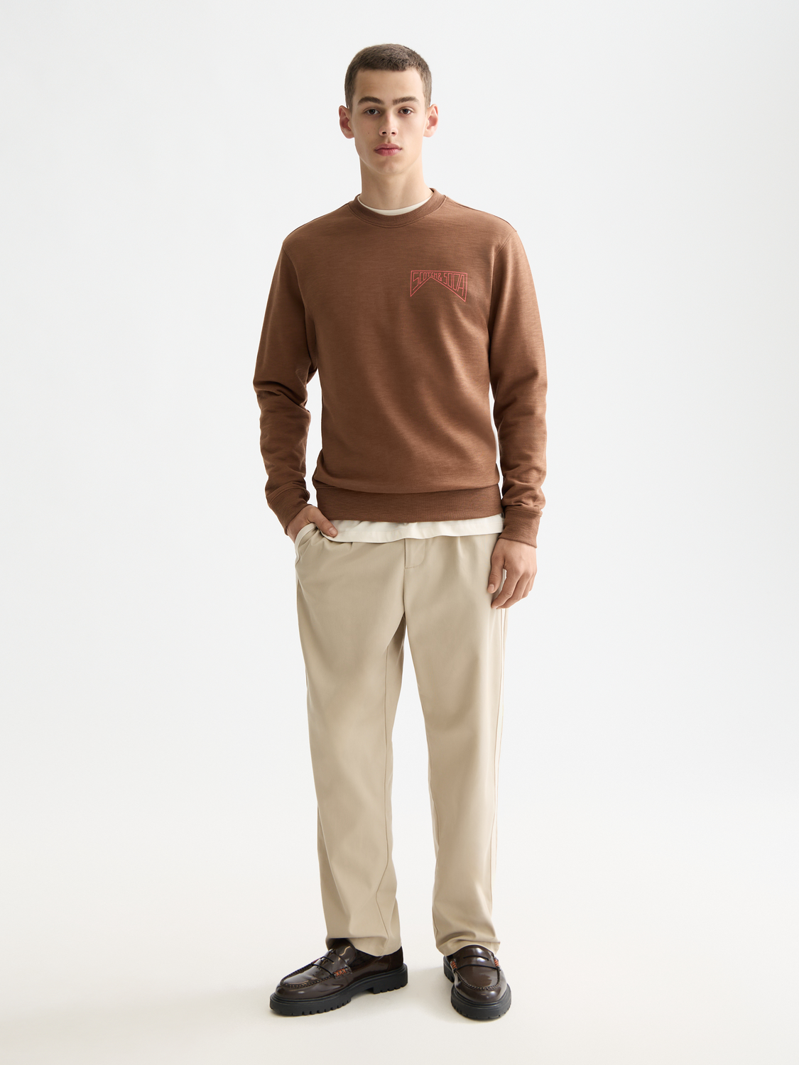 SCOTCH & SODA chest logo sweatshirt, cozy sweats with front logo design, casual comfortable apparel for men and women.