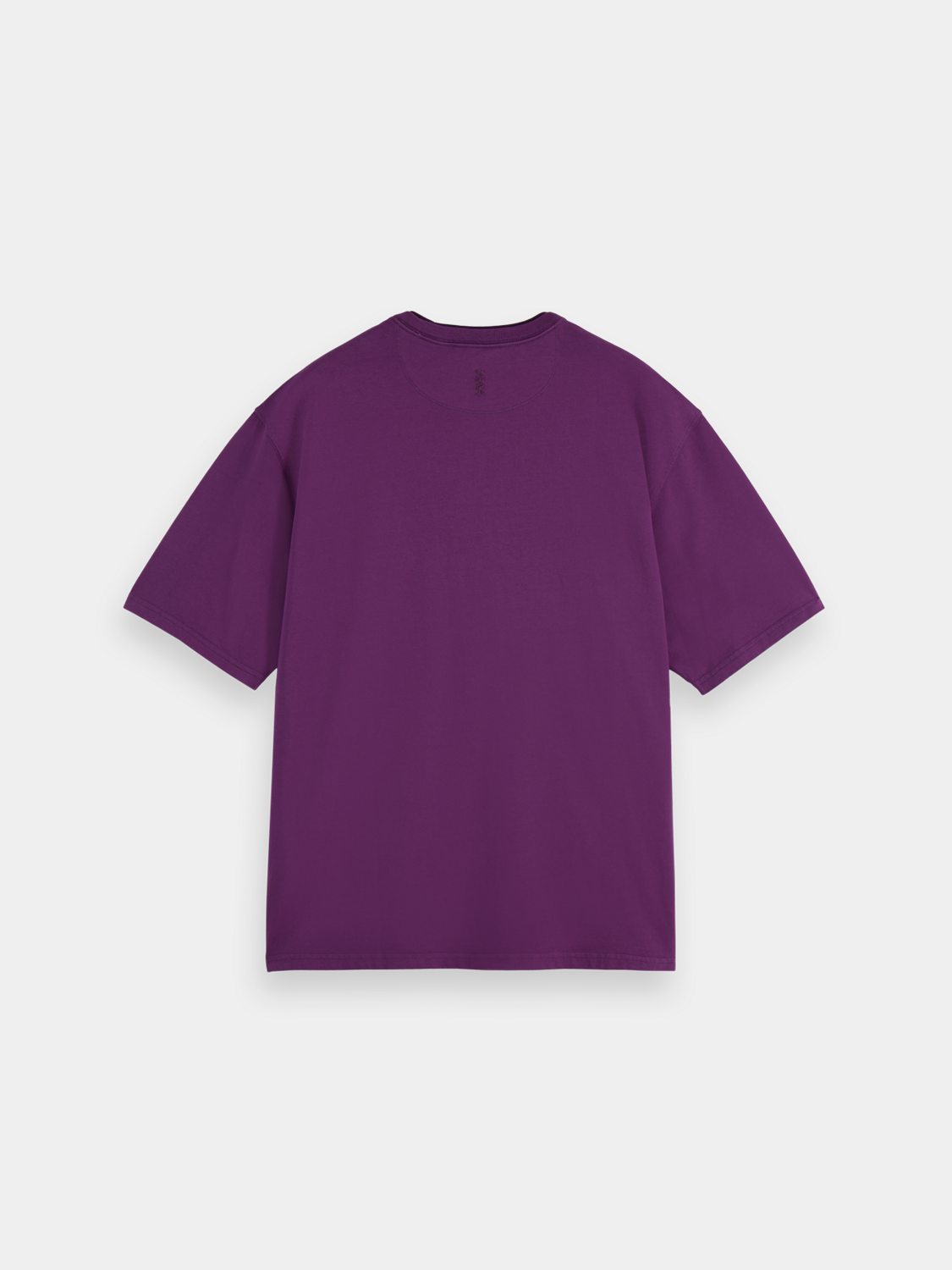Scotch & Soda short sleeve garment-dyed T-shirt in dark blue, casual fit, displayed on a plain background.