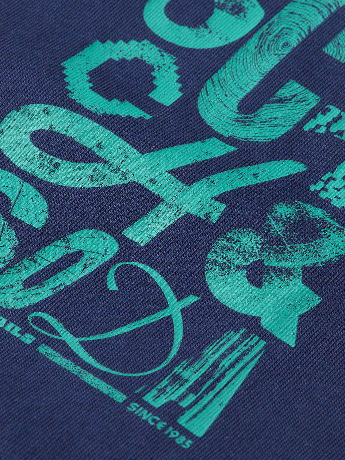 Short sleeve Scotch & Soda chest logo T-shirt featuring a casual fit and classic design, shown on a plain background.