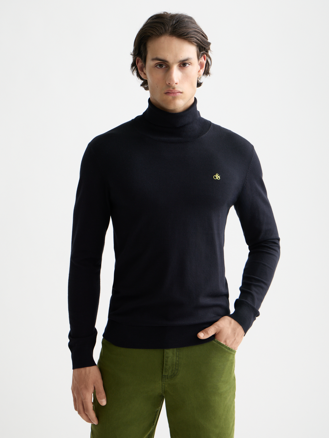 Scotch & Soda knit turtleneck sweater in dark gray, showcasing a cozy, ribbed design and classic fit.