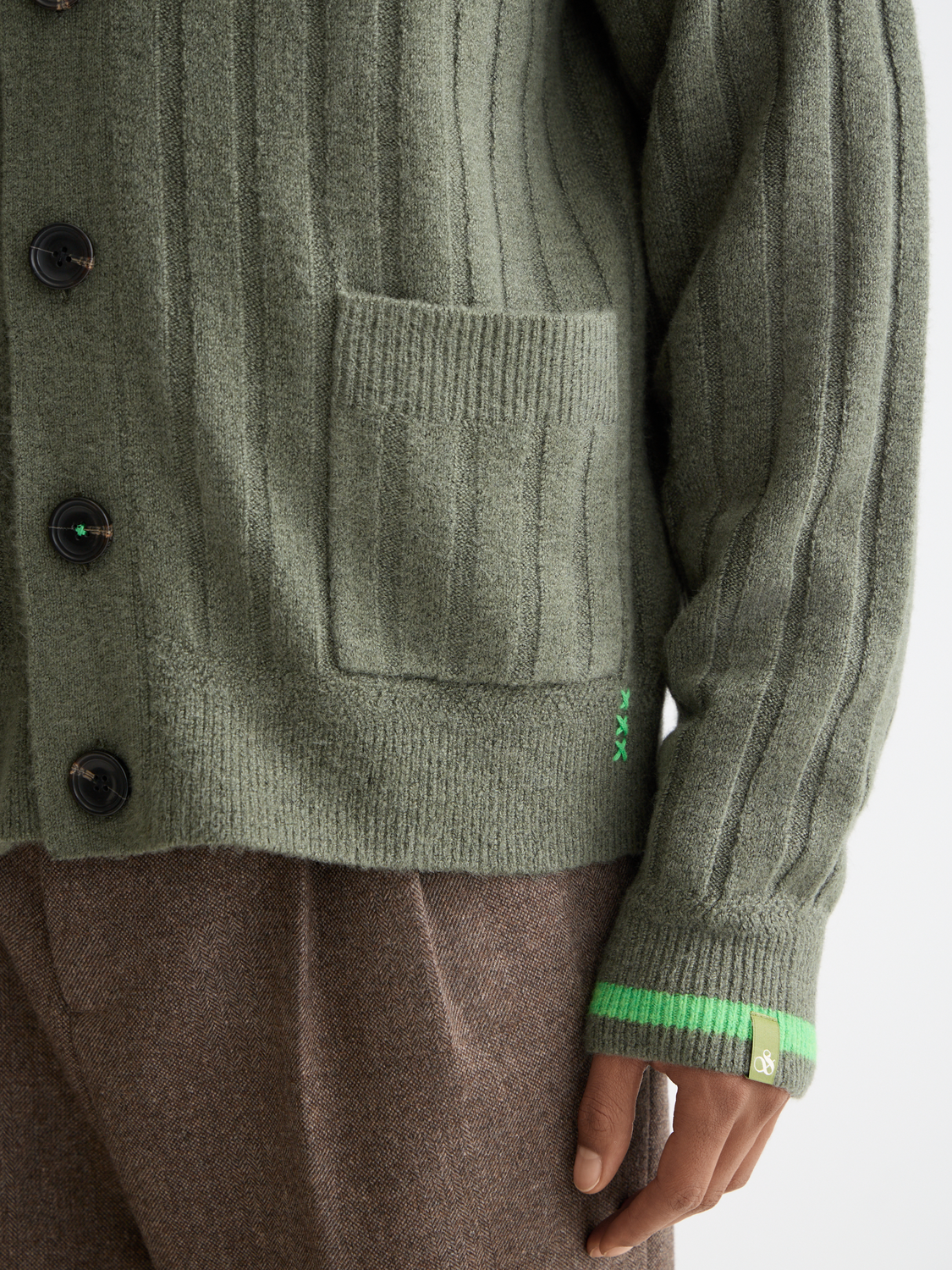 Scotch & Soda knitted cardigan in soft wool, featuring a cozy fit and textured knit pattern, perfect for casual wear.