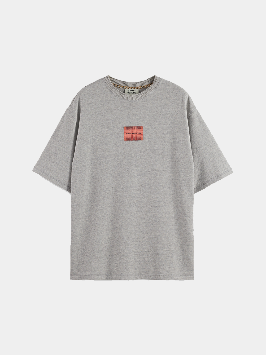 Scotch & Soda label t-shirt, short-sleeve casual tee with front logo and vibrant design, made from soft cotton fabric.