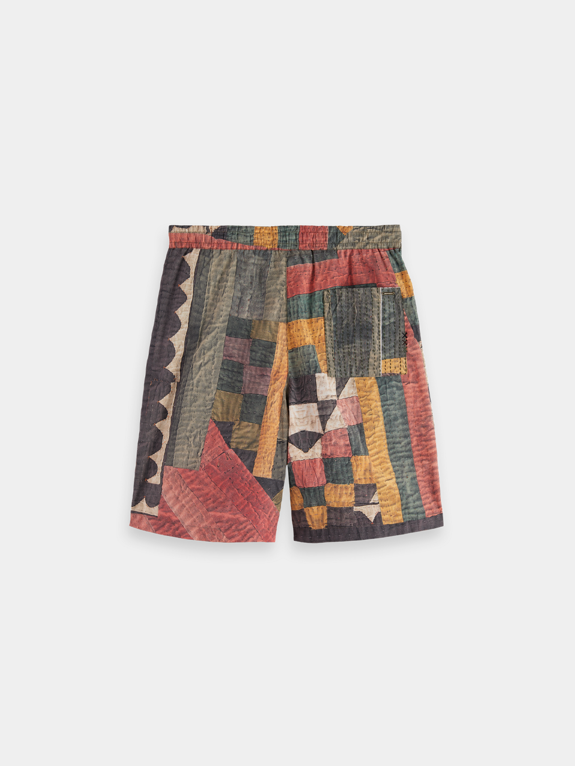 Loose-fit shorts from Scotch & Soda, casual men's shorts with a relaxed fit and stylish design, shown from the back.