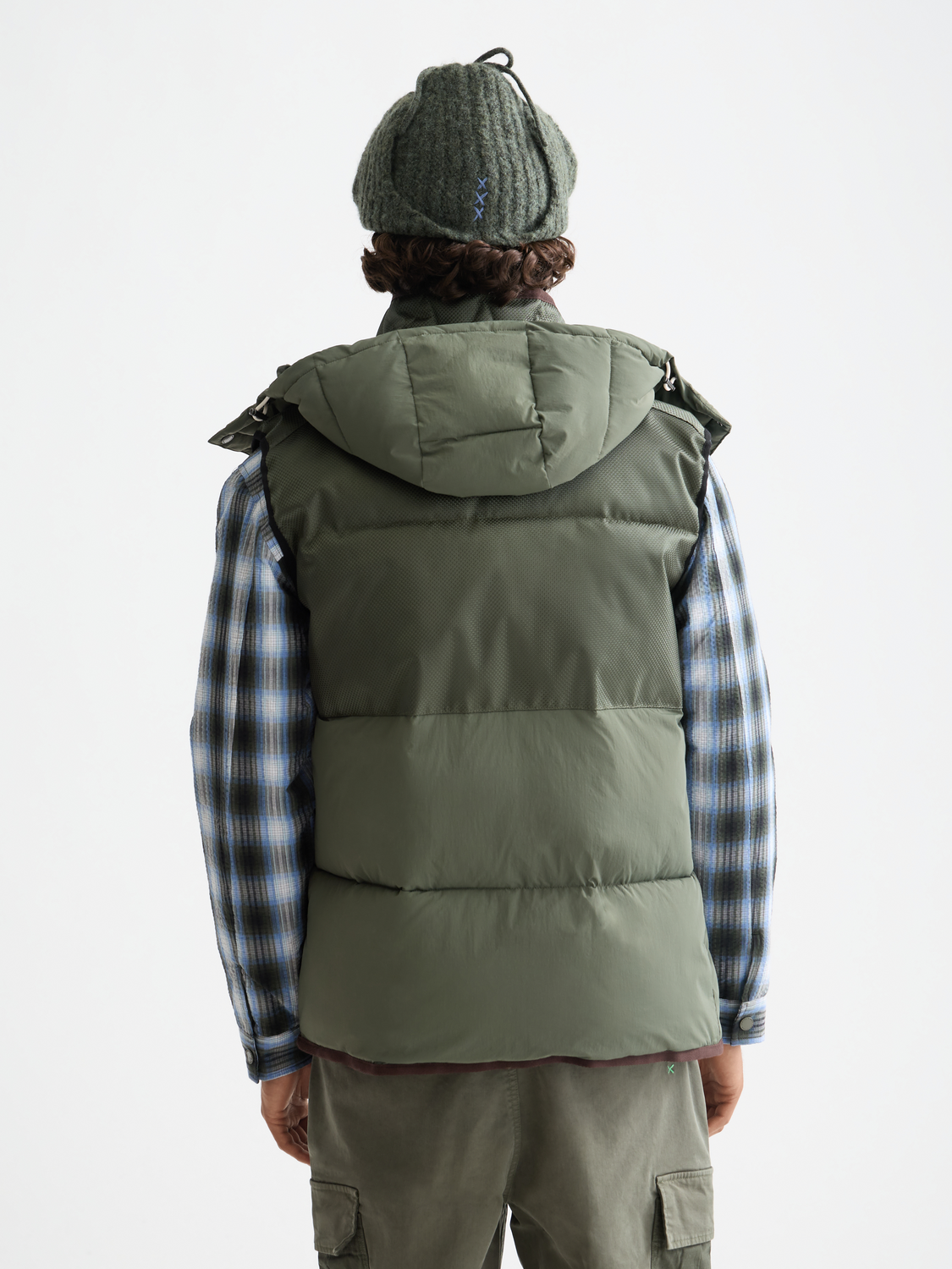 Scotch & Soda hooded puffer vest bodywarmer in black, front view with quilted design and attached hood.