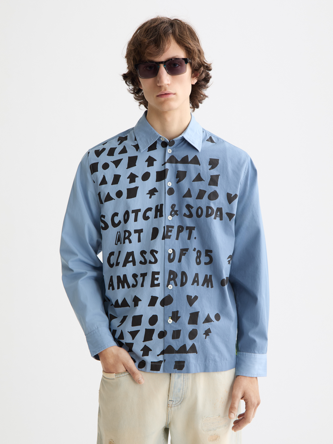 Long-sleeve Scotch & Soda poplin shirt in a classic crinkle pattern, featuring a button-down front and collar.