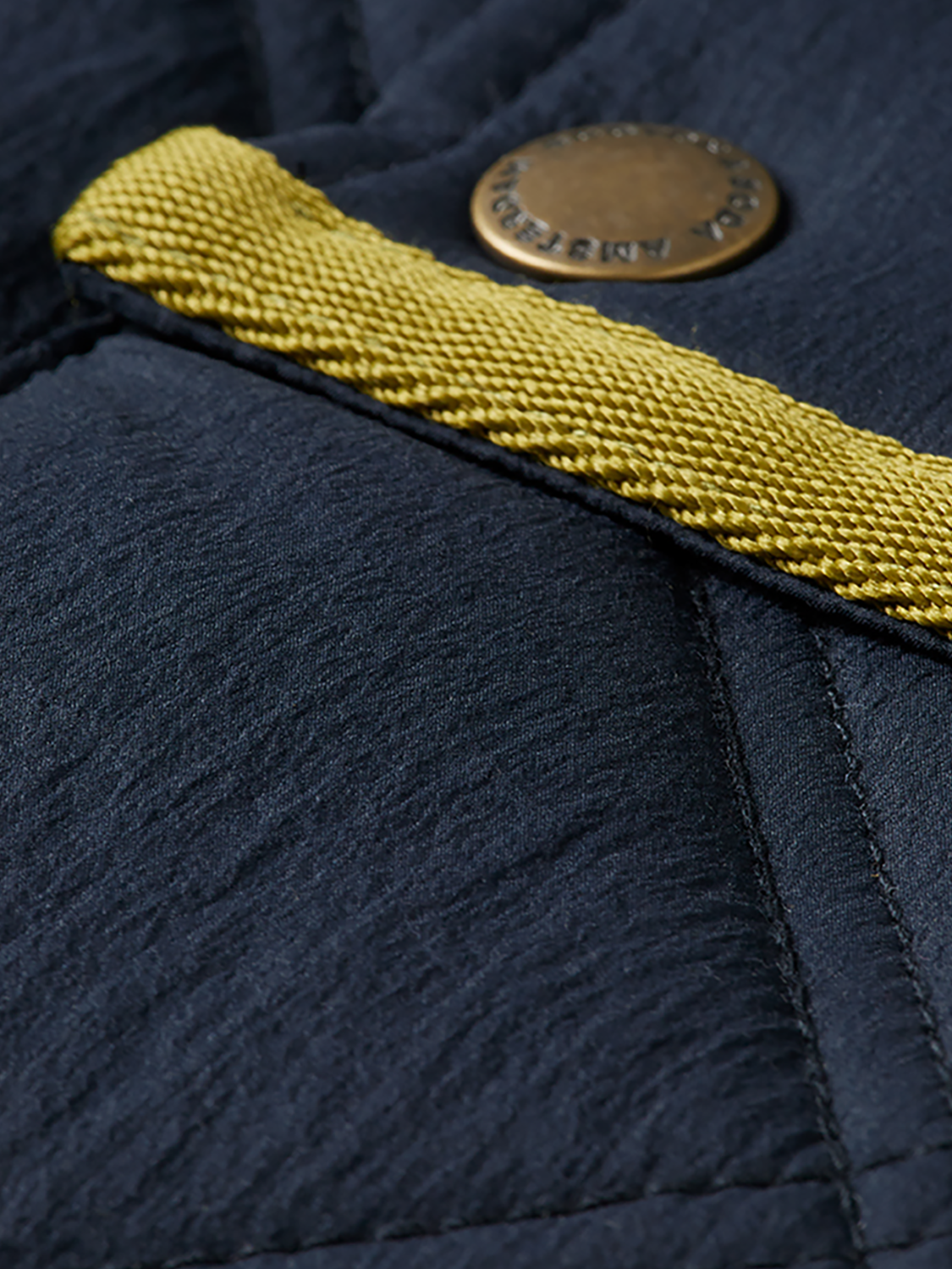 Scotch & Soda quilted jacket with a padded design, stand-up collar, and front zipper for a stylish and warm outerwear look.