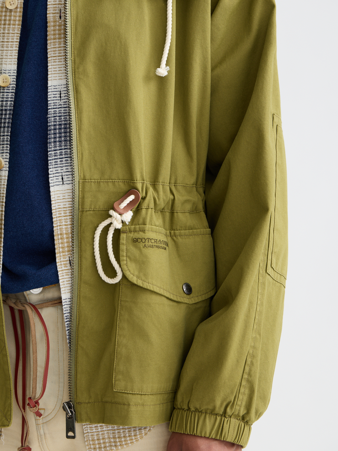 SCOTCH & SODA Heritage smock jacket in durable fabric, featuring a relaxed fit and classic design, shown in a neutral color.