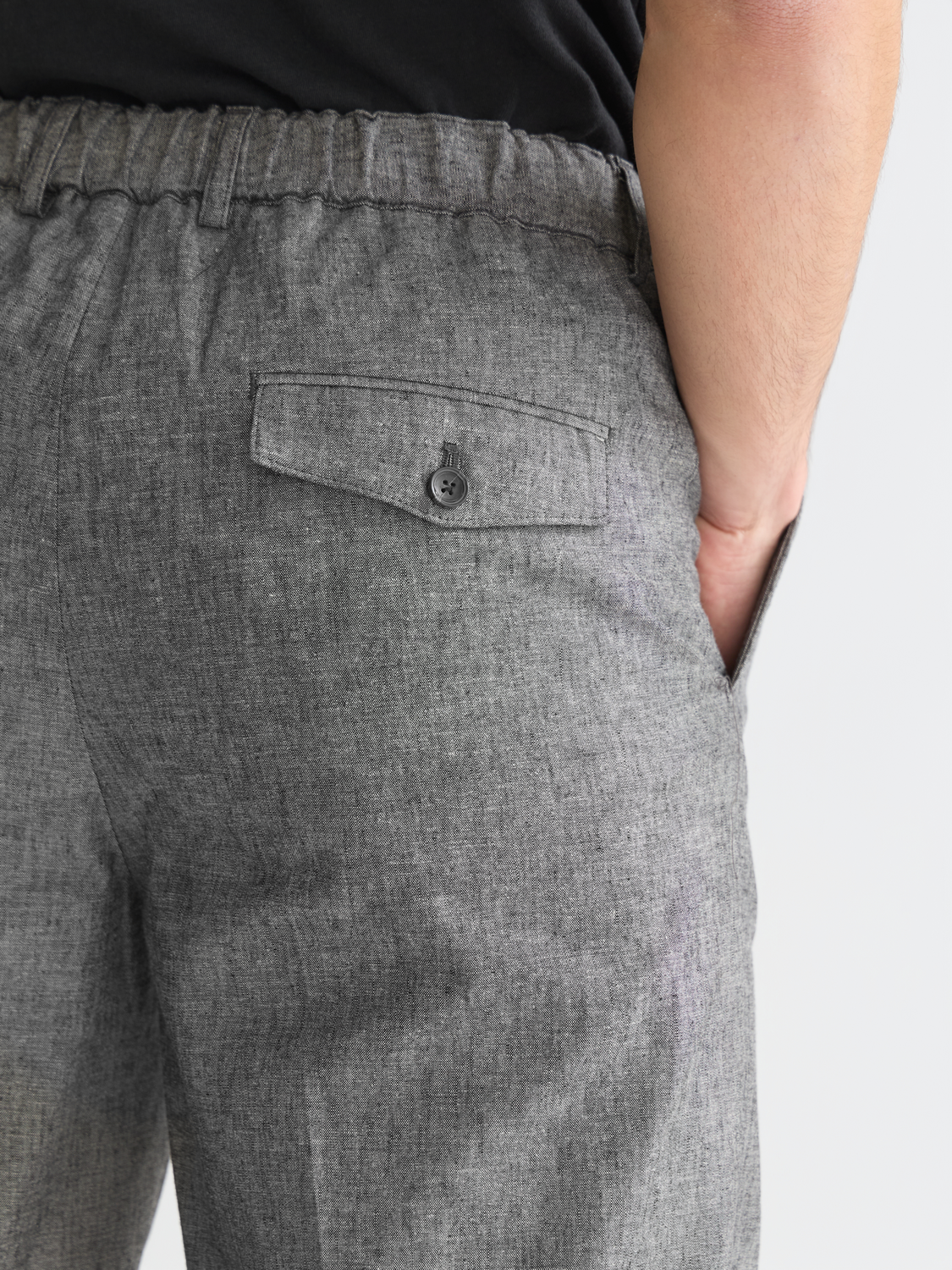 SCOTCH & SODA Otis straight-fit jogger pants in neutral fabric, featuring a relaxed fit and casual style.