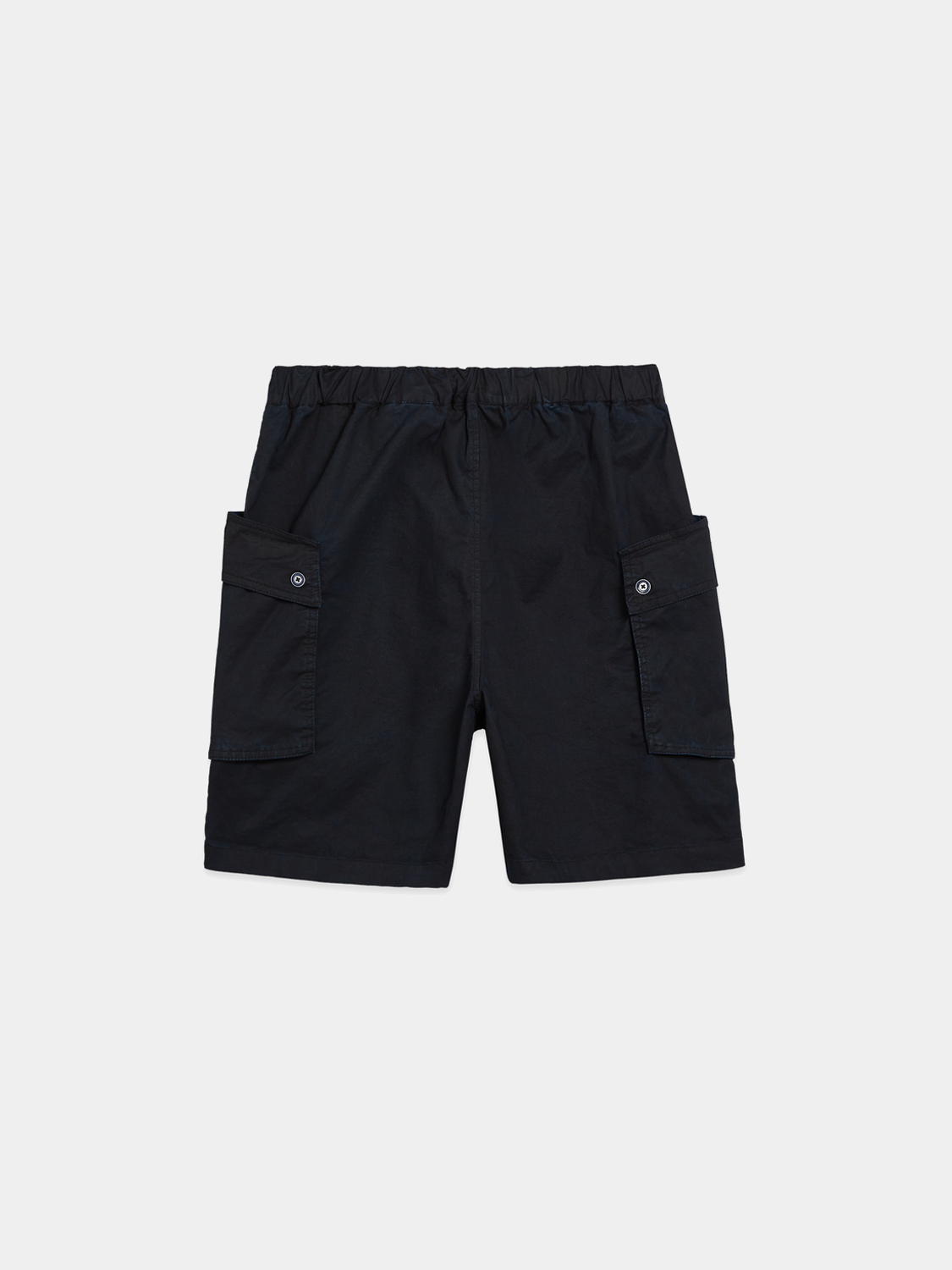 Black Scotch & Soda cargo shorts with multiple pockets, casual fit, and belt loops, styled for everyday wear.