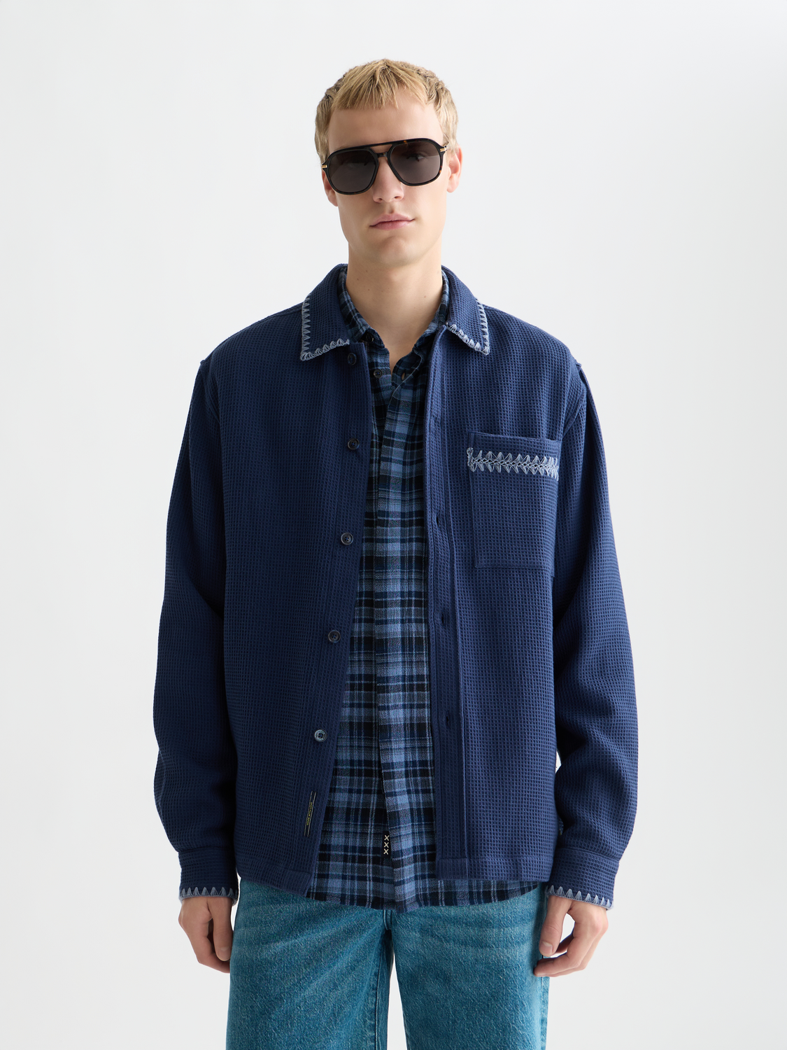 Long sleeve Scotch & Soda waffle-structured shirt in a classic design, featuring a textured fabric and button closure.