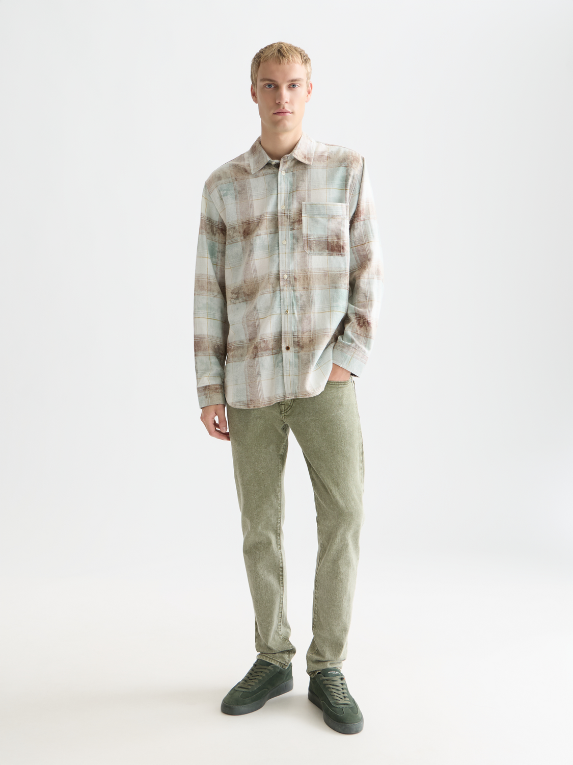 Long-sleeve Scotch & Soda washed check shirt with button-down collar and tailored fit, displayed on a hanger.