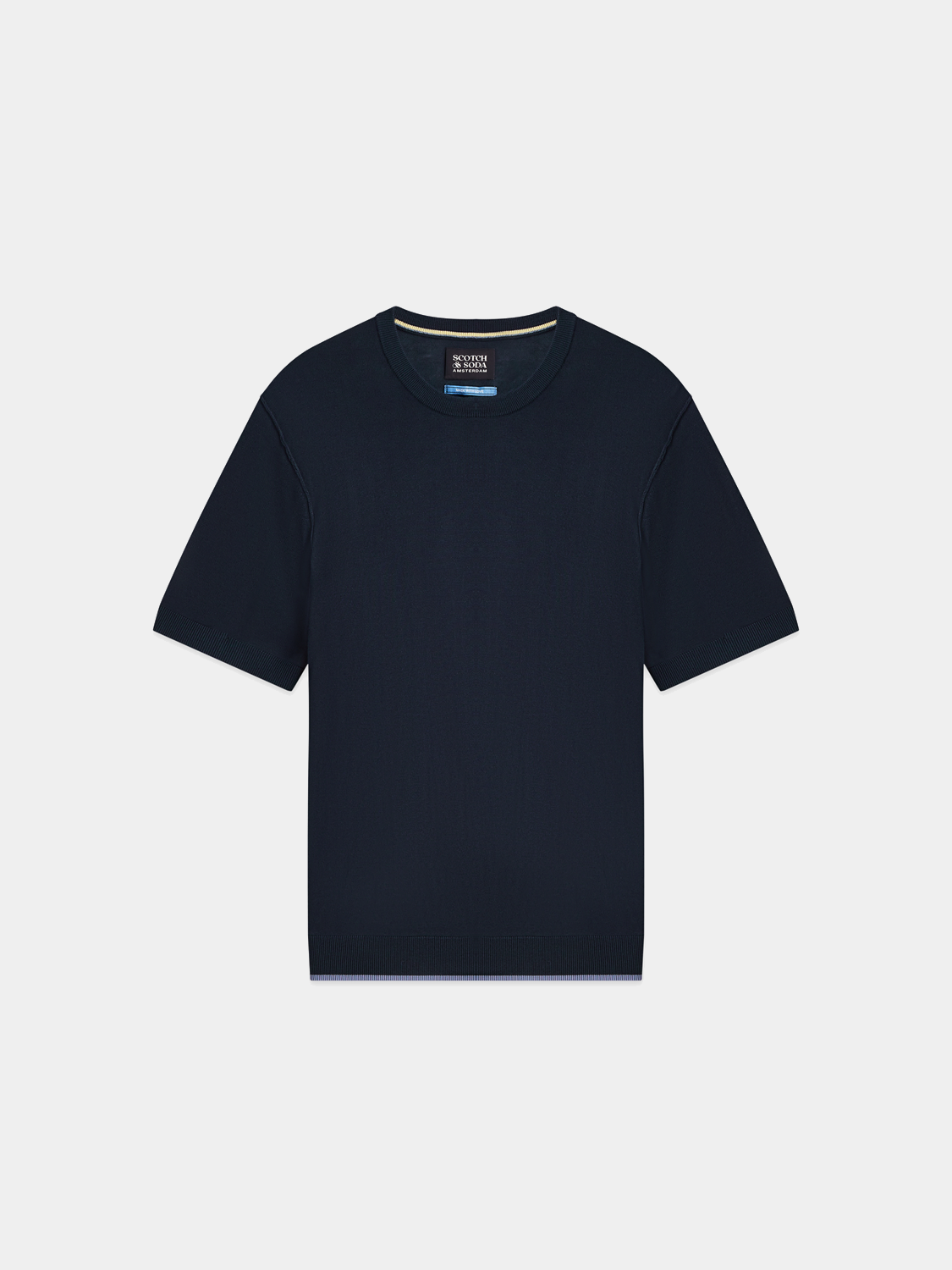 Scotch & Soda knitted t-shirt, cozy knitwear in a stylish design, shown in the product image.