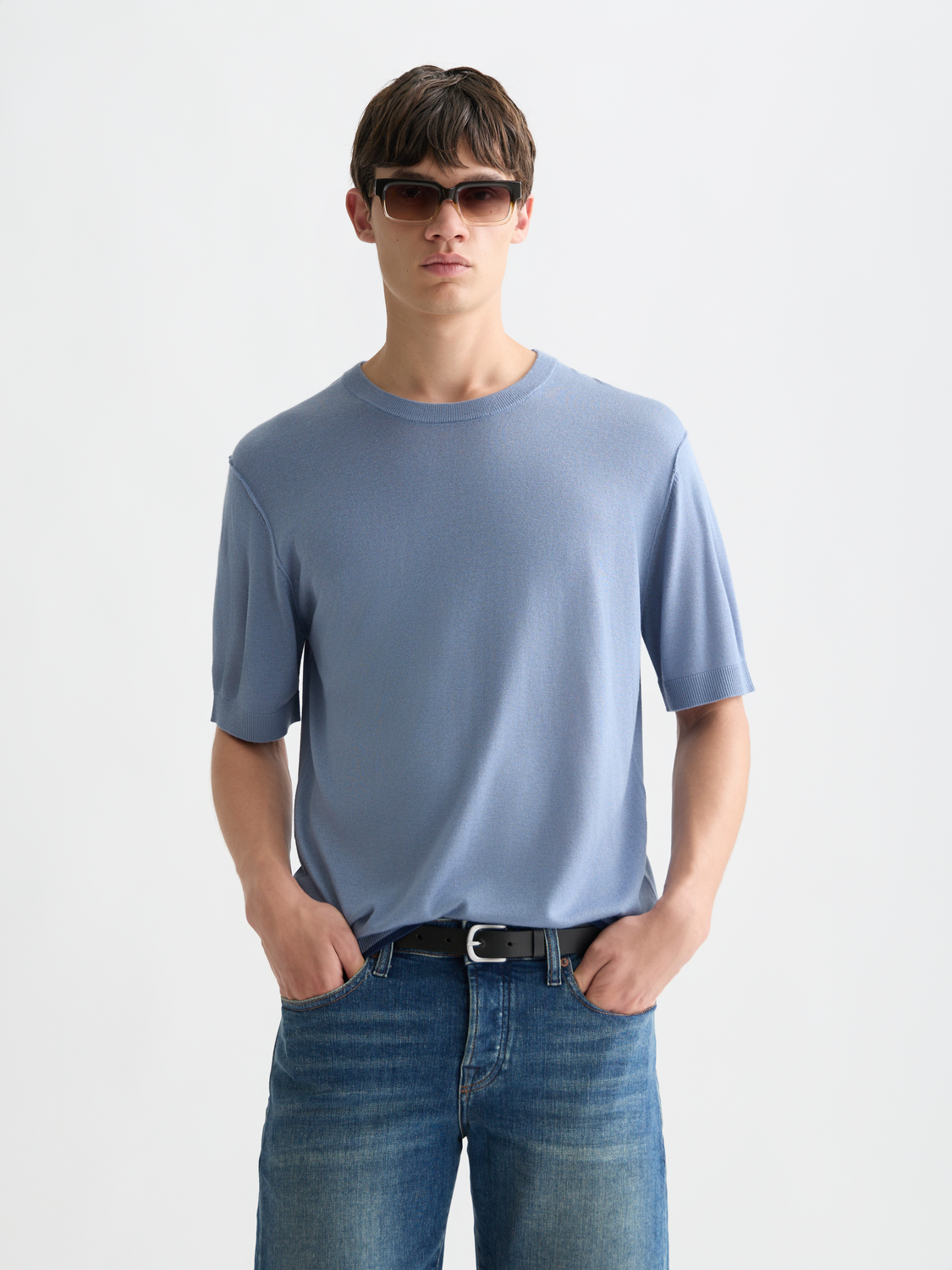SCOTCH & SODA knitted t-shirt in soft knitwear with a crew neck, shown in a front view.