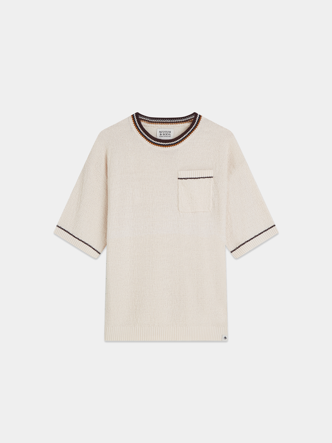 SCOTCH & SODA knitted T-shirt, stylish knitwear with a textured fabric, close-up view of the front design and material.