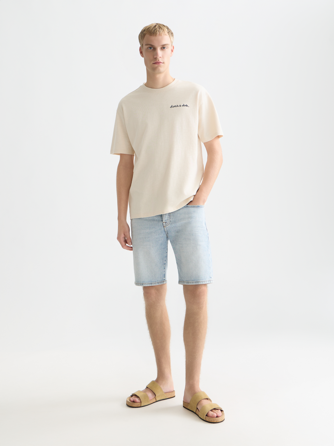 Short sleeve Scotch & Soda t-shirt with embroidered logo on front, casual style, soft fabric, and classic fit.