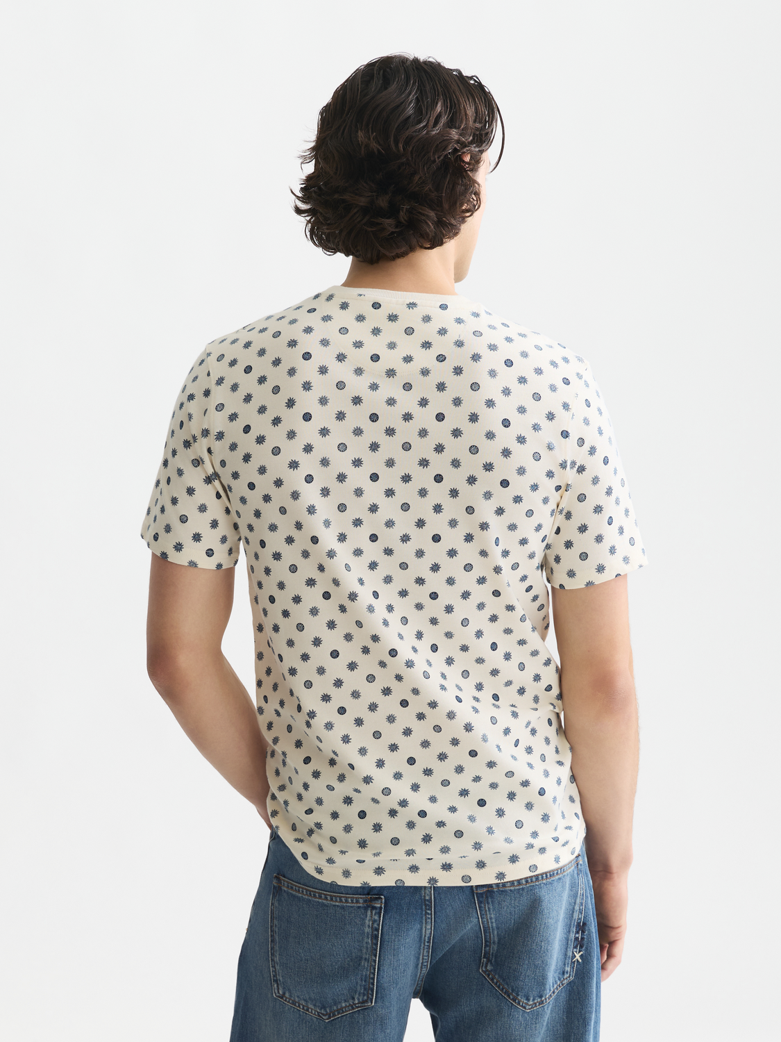Printed Scotch & Soda short-sleeve T-shirt featuring a stylish graphic design on the front and back.
