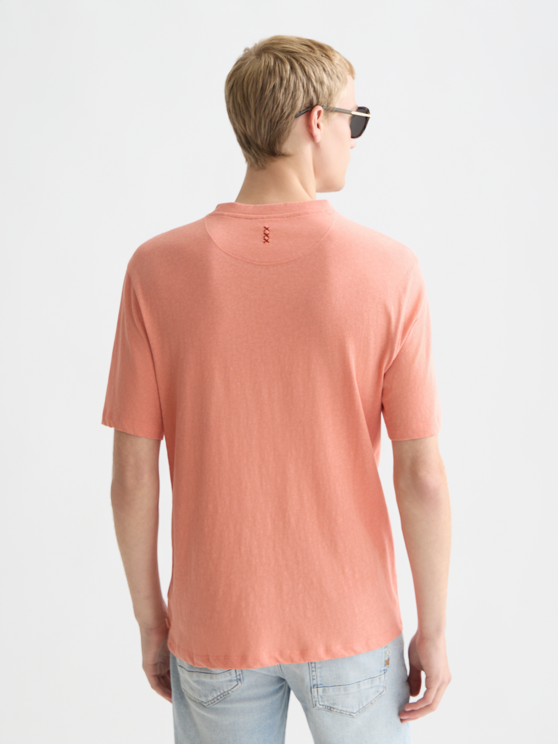 Cotton-linen short sleeve t-shirt from Scotch & Soda featuring a casual fit and textured fabric, shown from the back.
