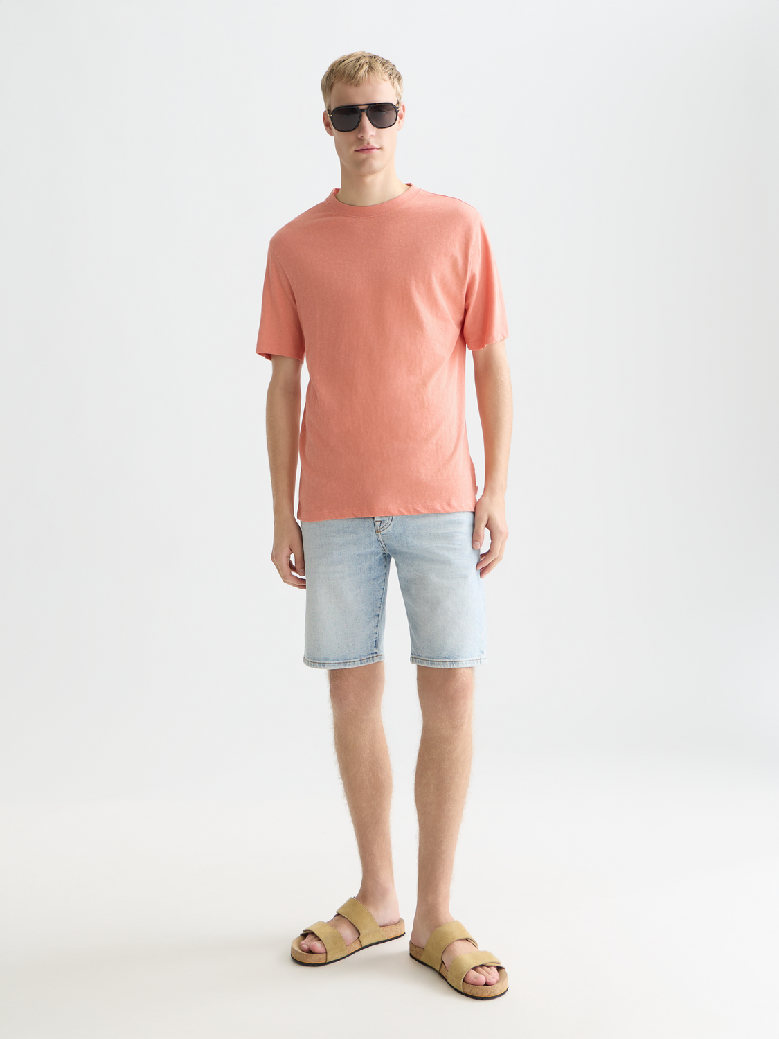 Light cotton-linen short-sleeve T-shirt by Scotch & Soda, featuring a comfortable fit and casual style.