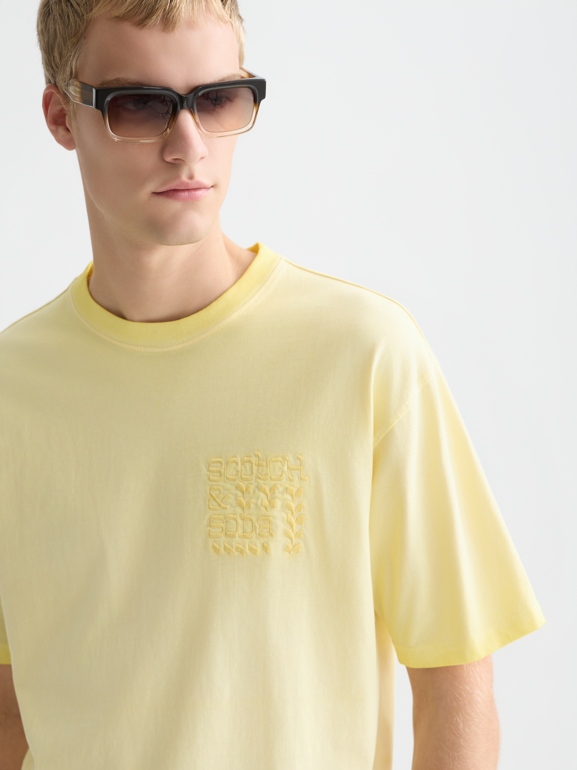 Short sleeve Scotch & Soda artwork T-shirt featuring a colorful graphic design on soft fabric.