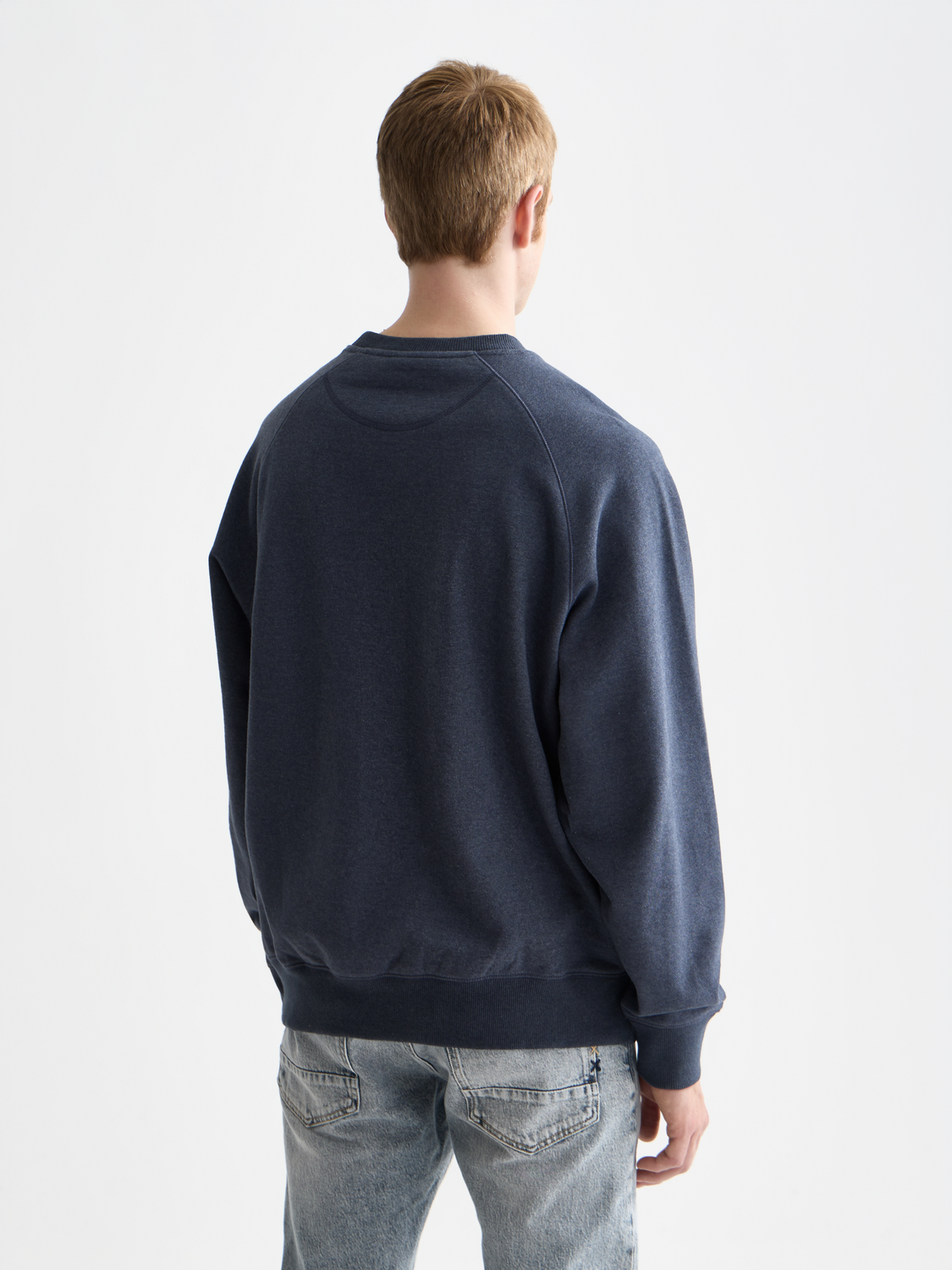 Scotch & Soda artwork sweatshirt, black sweatshirt with artistic print, cozy and casual fashion piece.
