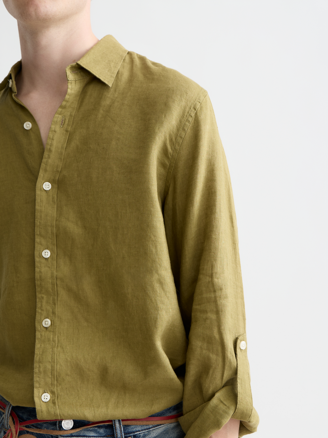 Light blue Scotch & Soda linen long-sleeve shirt with a classic collar and button closure, displayed on a plain background.