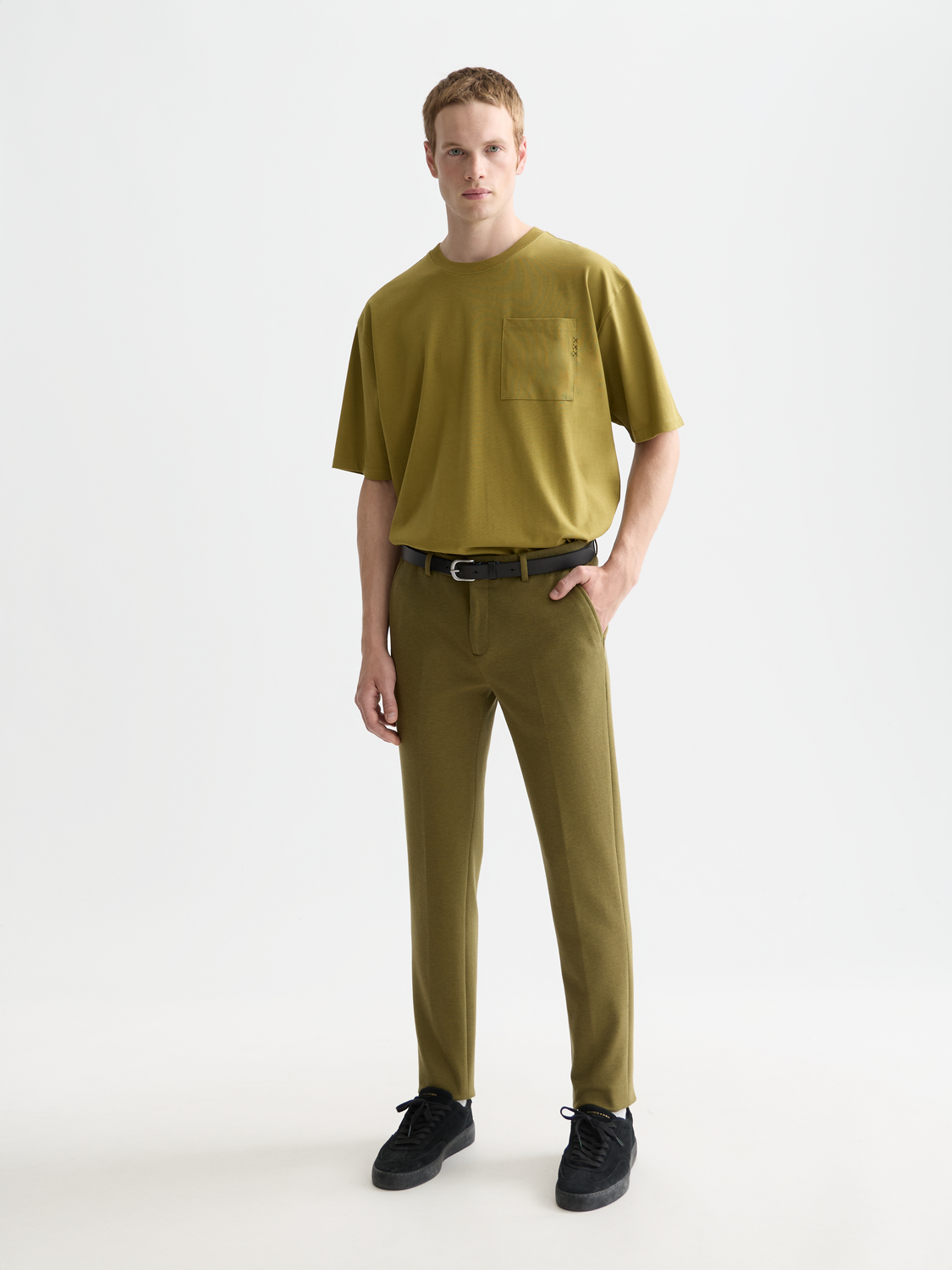SCOTCH & SODA men's short sleeve chest pocket t-shirt in a versatile color, featuring a classic crew neck and chest pocket detail.