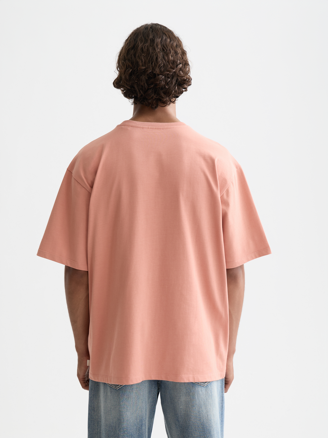 Short sleeve Scotch & Soda chest pocket T-shirt with front pocket, casual fit, in a versatile color.